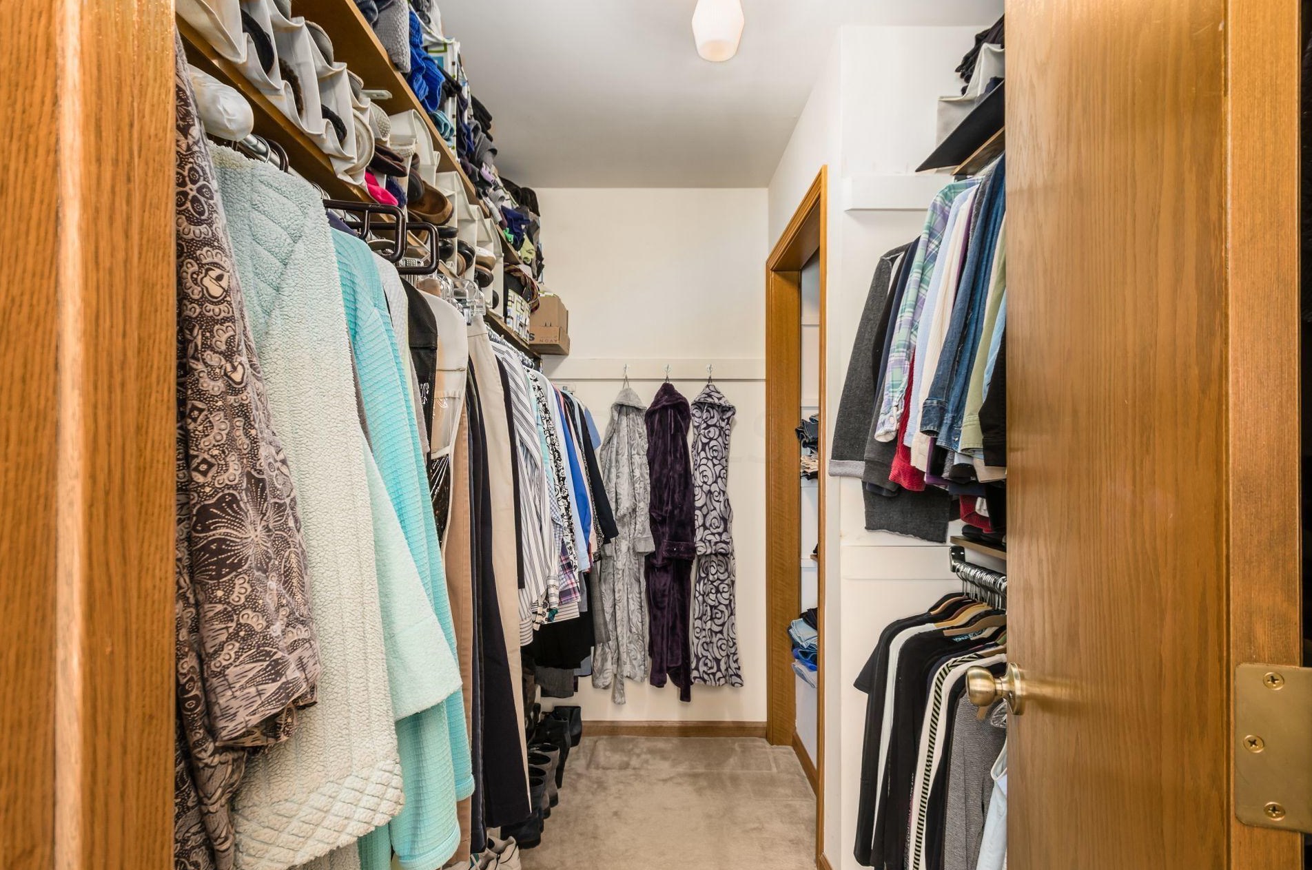 5753 Kingstree Dr, Dublin OH  43017-2226 exterior