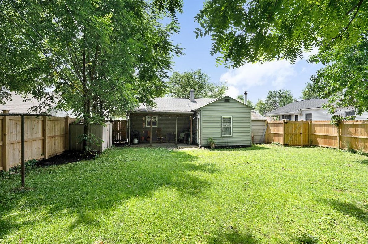 890 Strimple Ave, Columbus OH  43229-5038 exterior