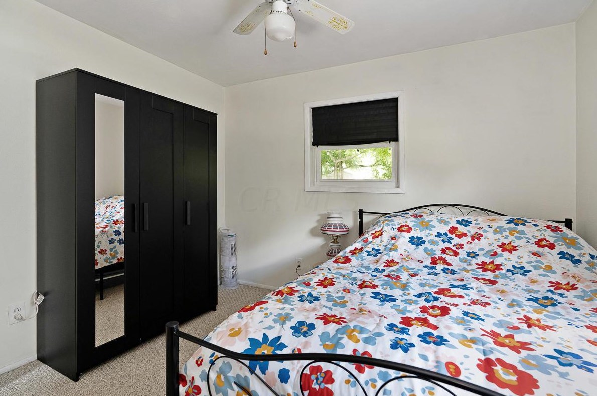 890 Strimple Ave, Columbus OH  43229-5038 exterior