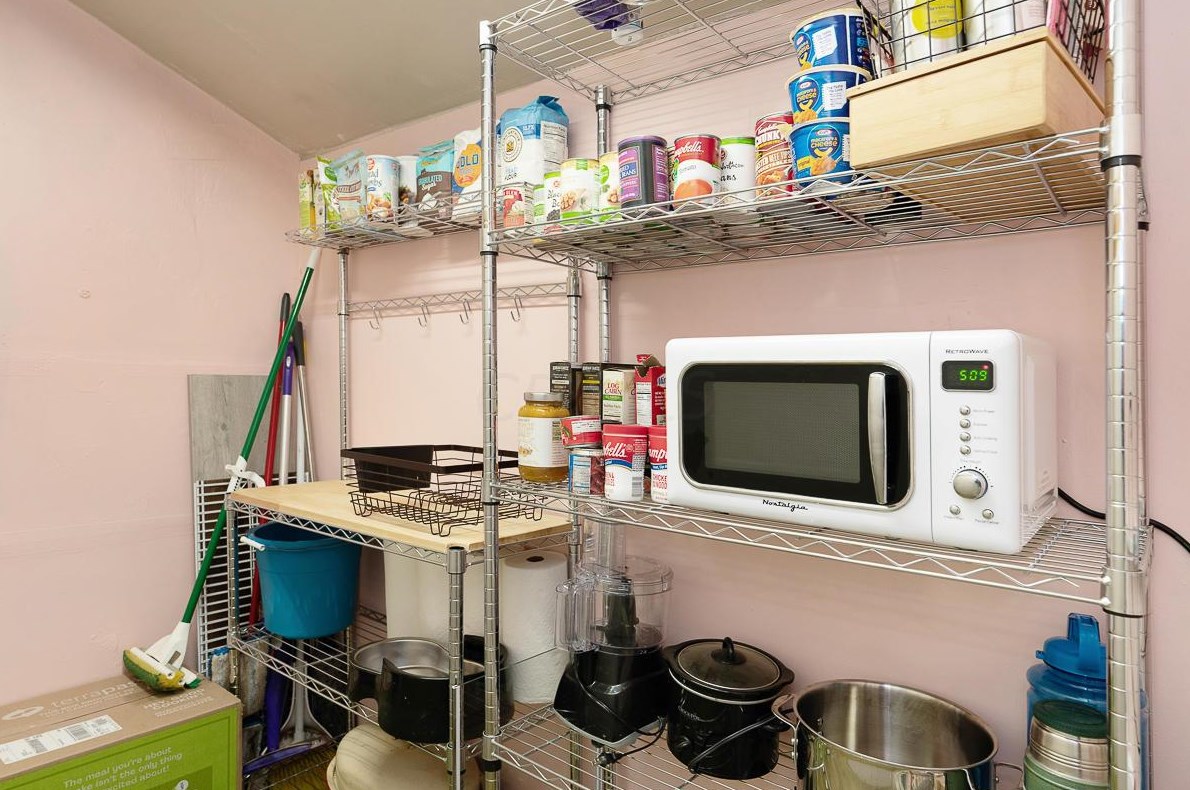 890 Strimple Ave, Columbus OH  43229-5038 exterior