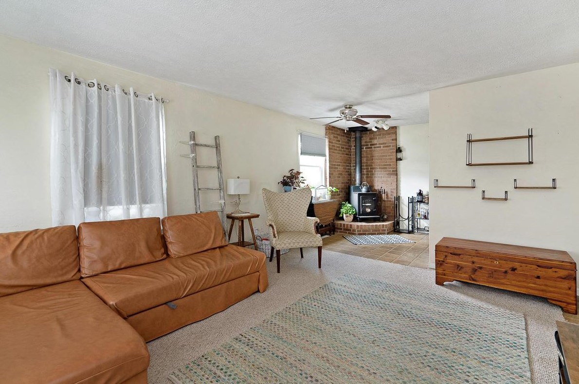 890 Strimple Ave, Columbus OH  43229-5038 exterior