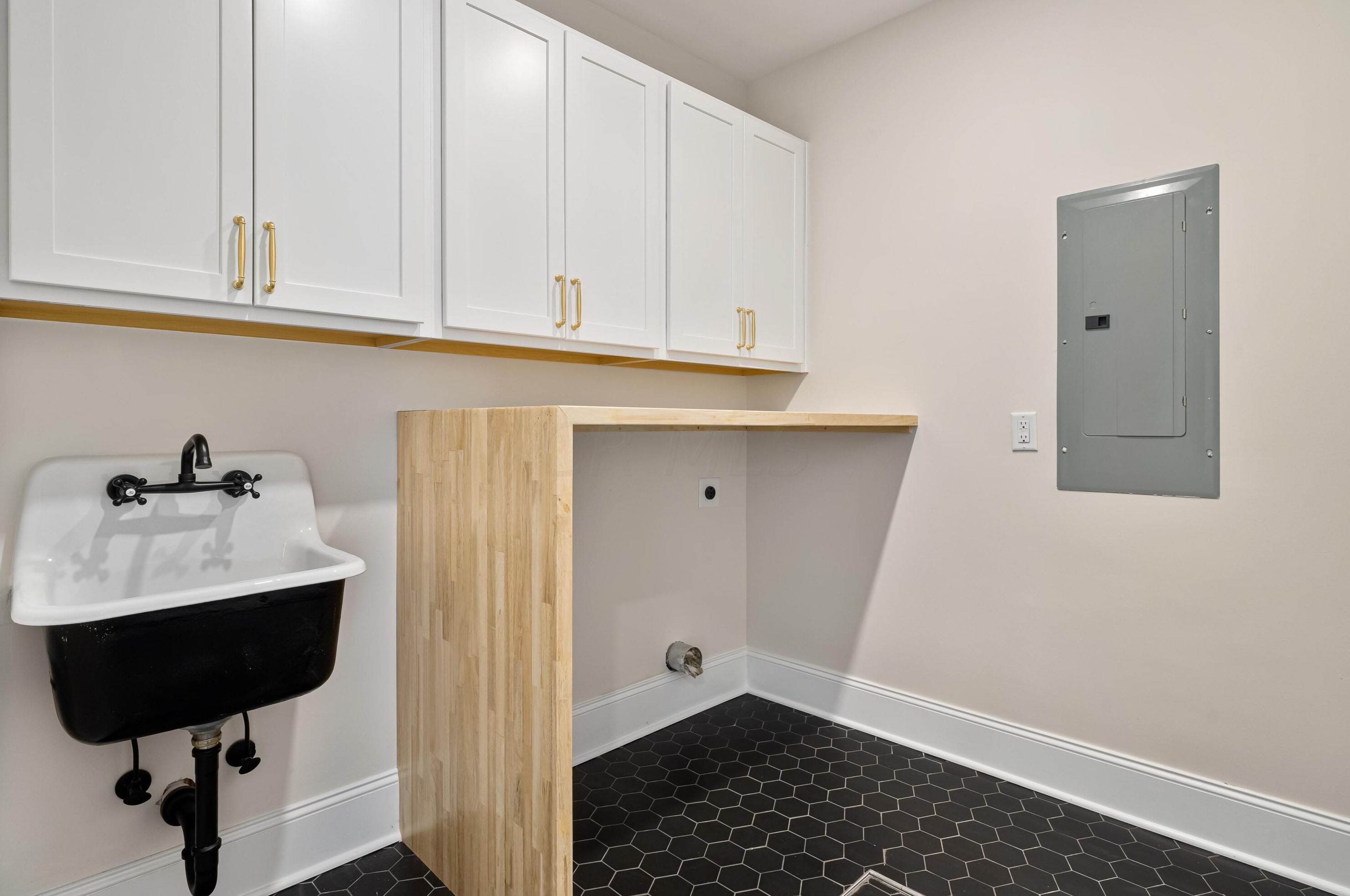 159 21st St, Columbus OH  43203-1588 exterior