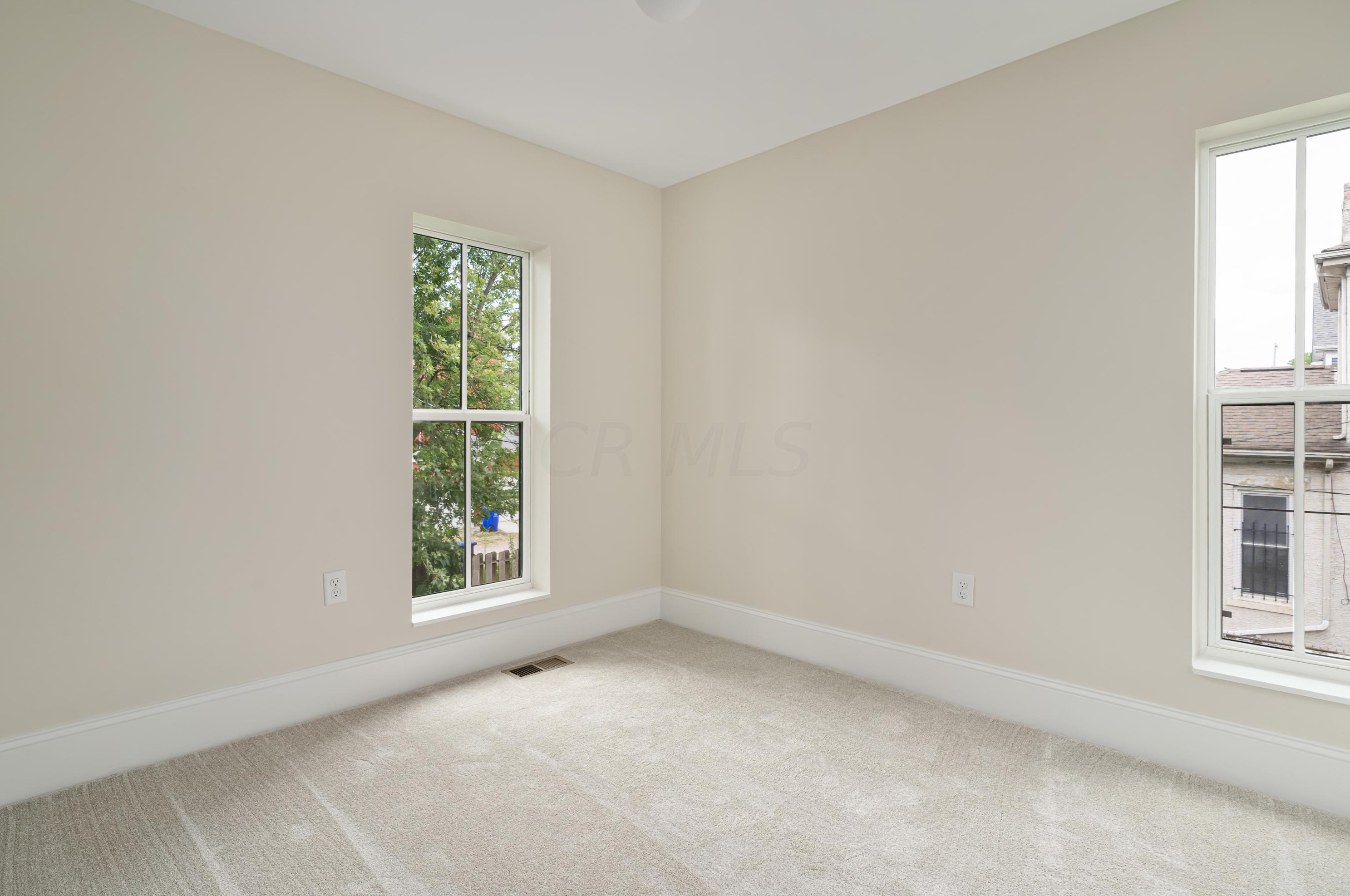 159 21st St, Columbus OH  43203-1588 exterior