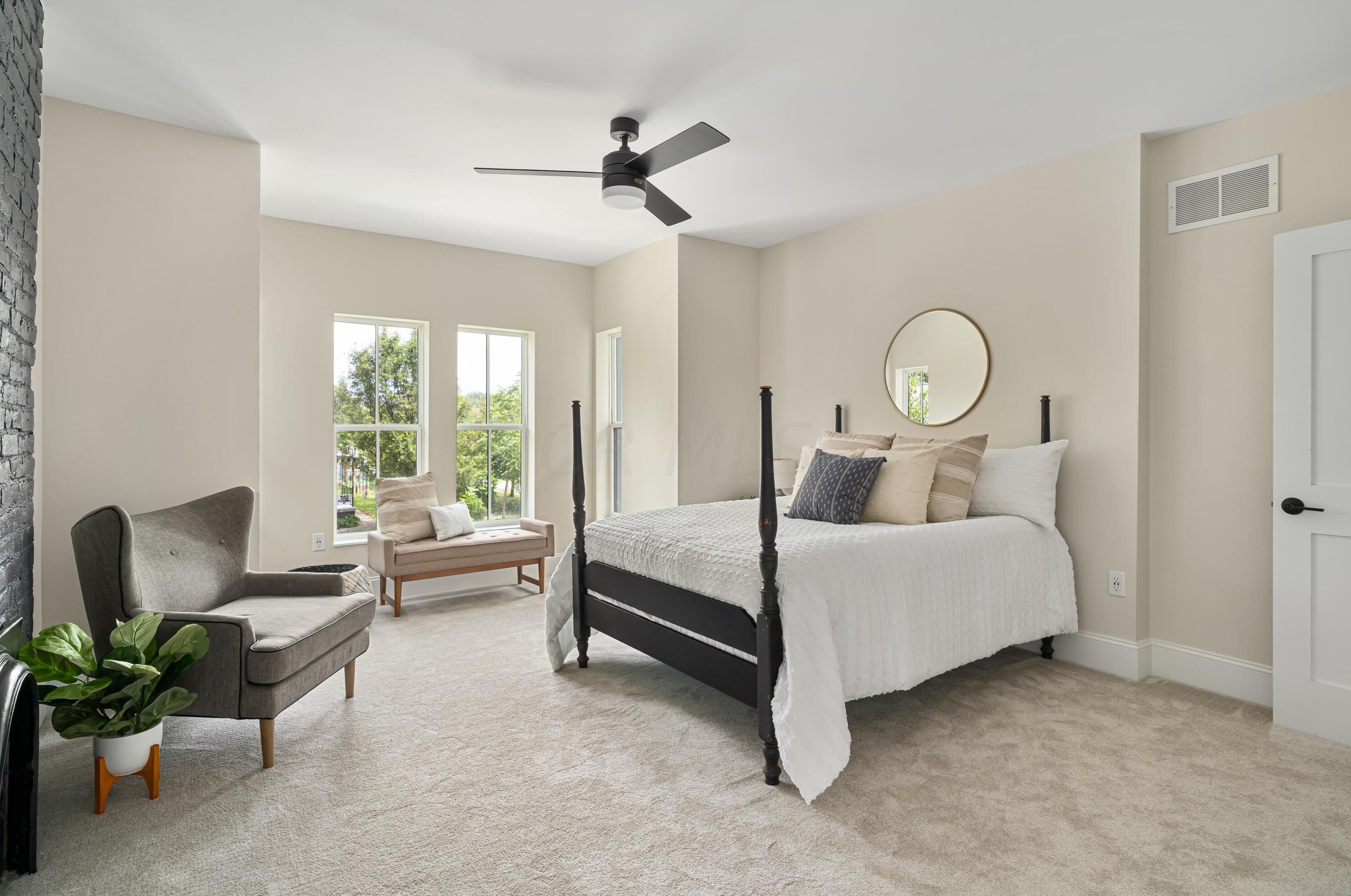 159 21st St, Columbus OH  43203-1588 exterior