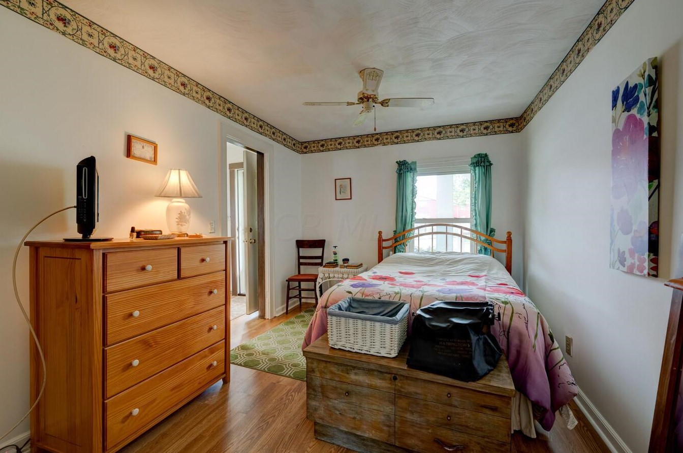 2085 Lamont Ave, Columbus OH 43224-2951 exterior