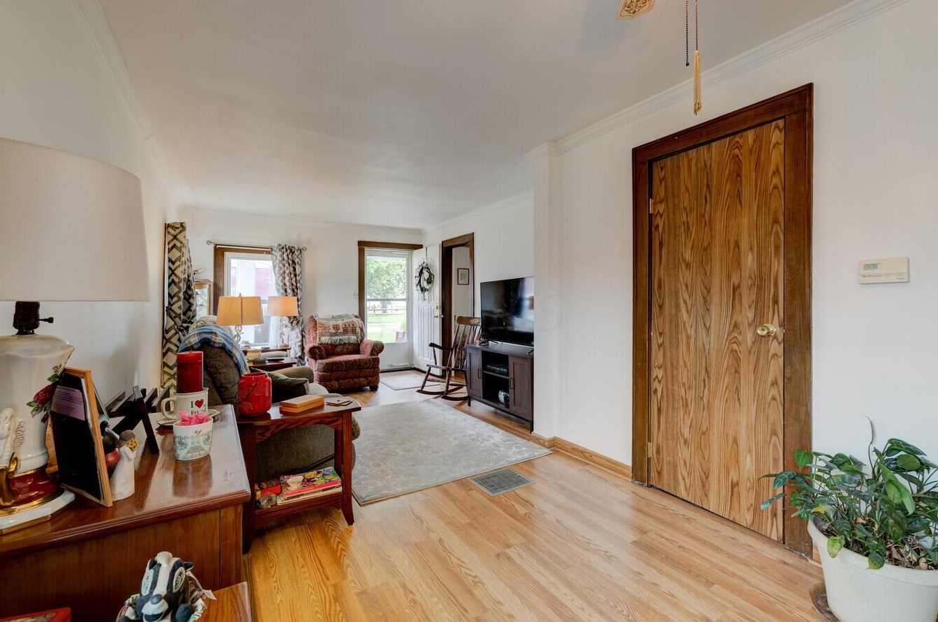 2085 Lamont Ave, Columbus OH 43224-2951 exterior