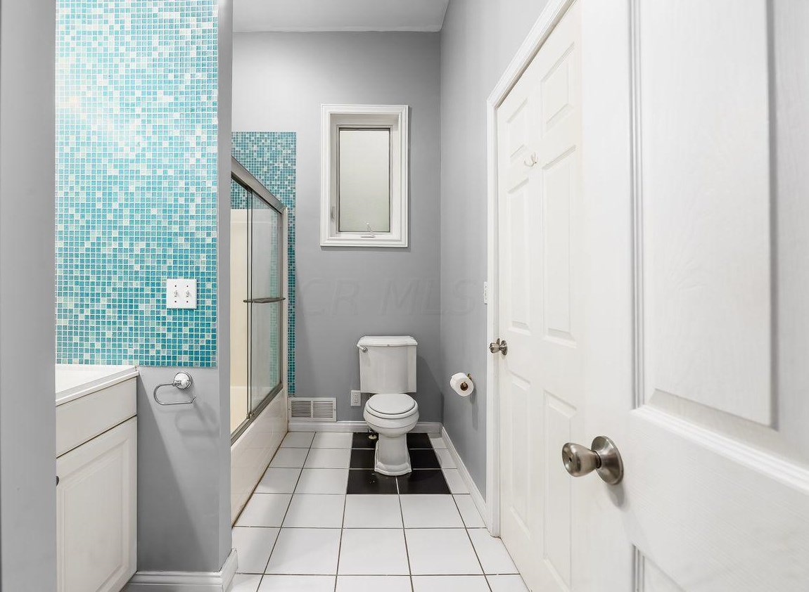 999 Pennsylvania Ave, Columbus OH 43201-3338 exterior