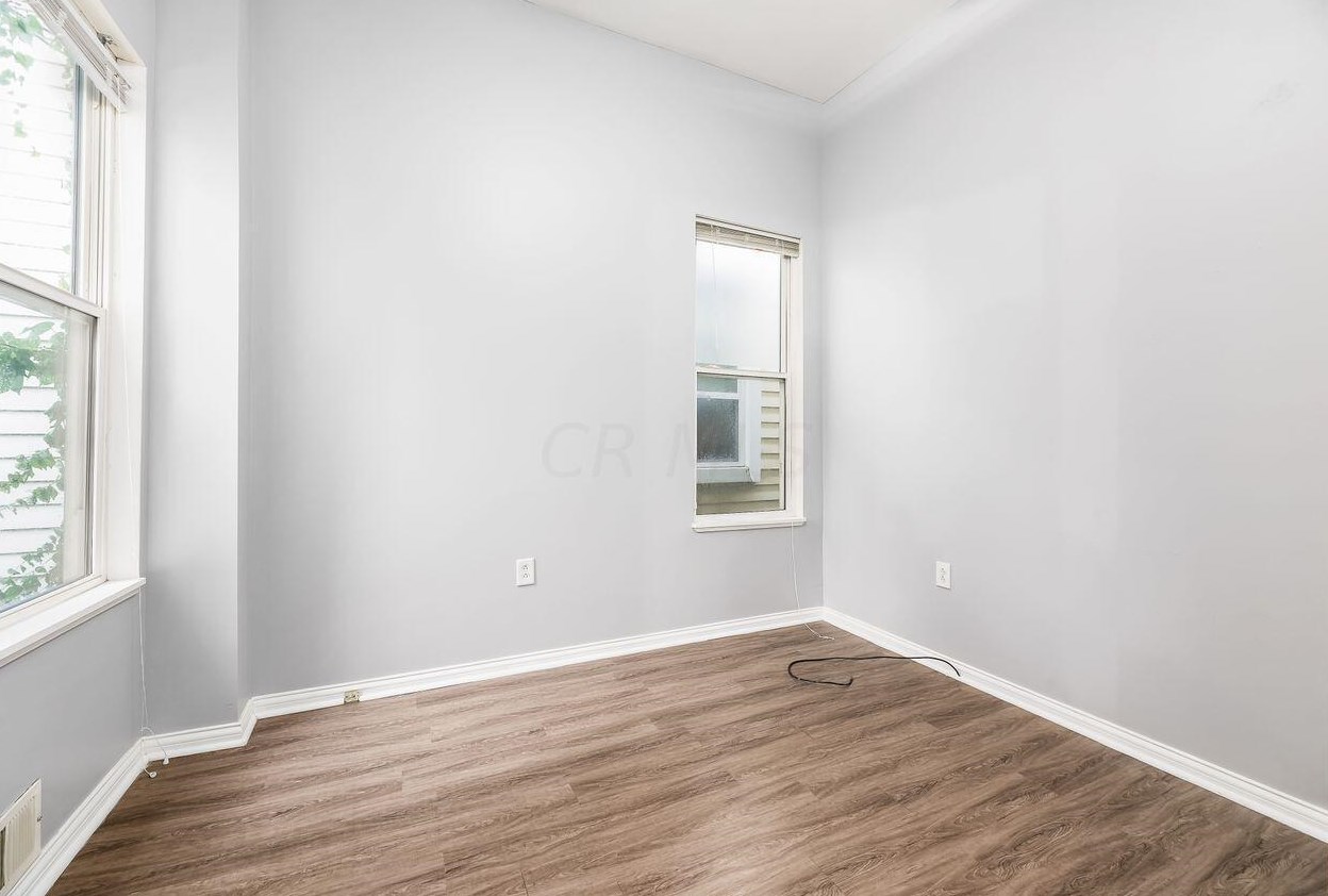 999 Pennsylvania Ave, Columbus OH 43201-3338 exterior