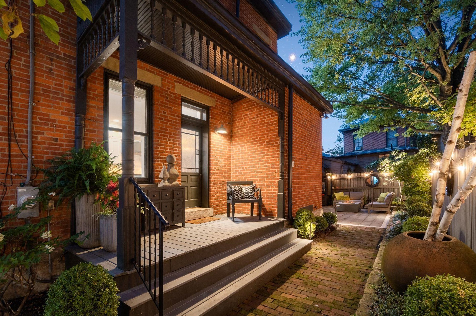 702 6 St, Columbus OH 43206-2126 exterior