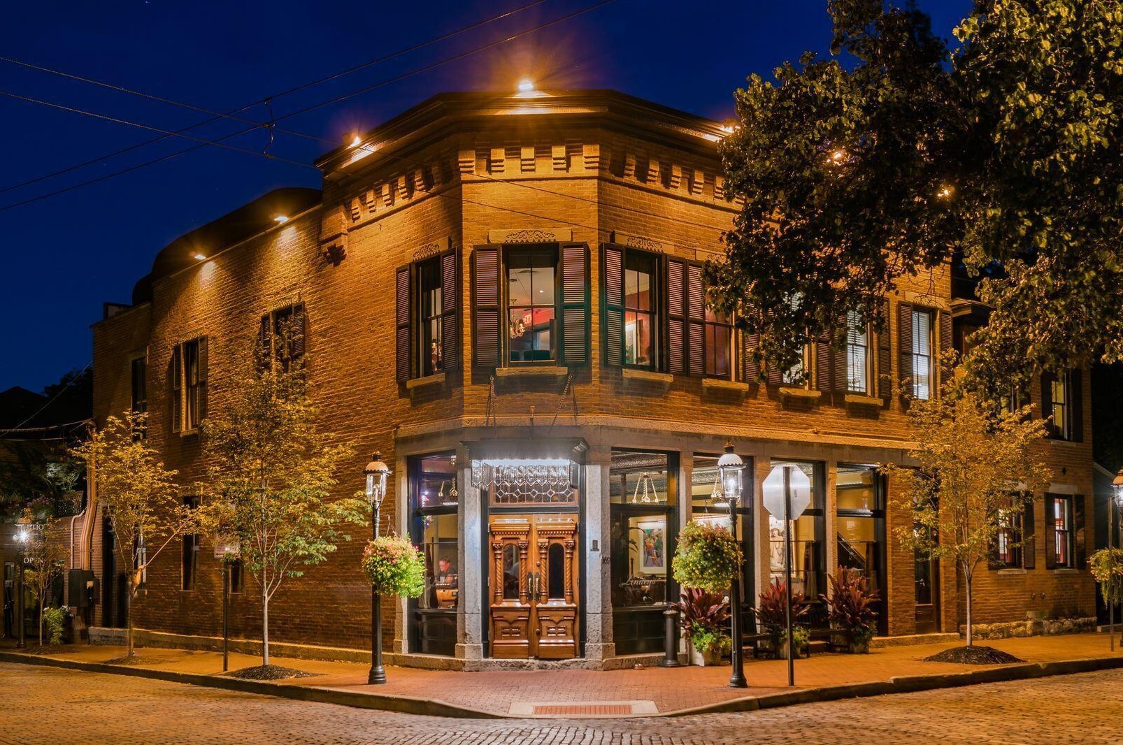 702 6 St, Columbus OH 43206-2126 exterior