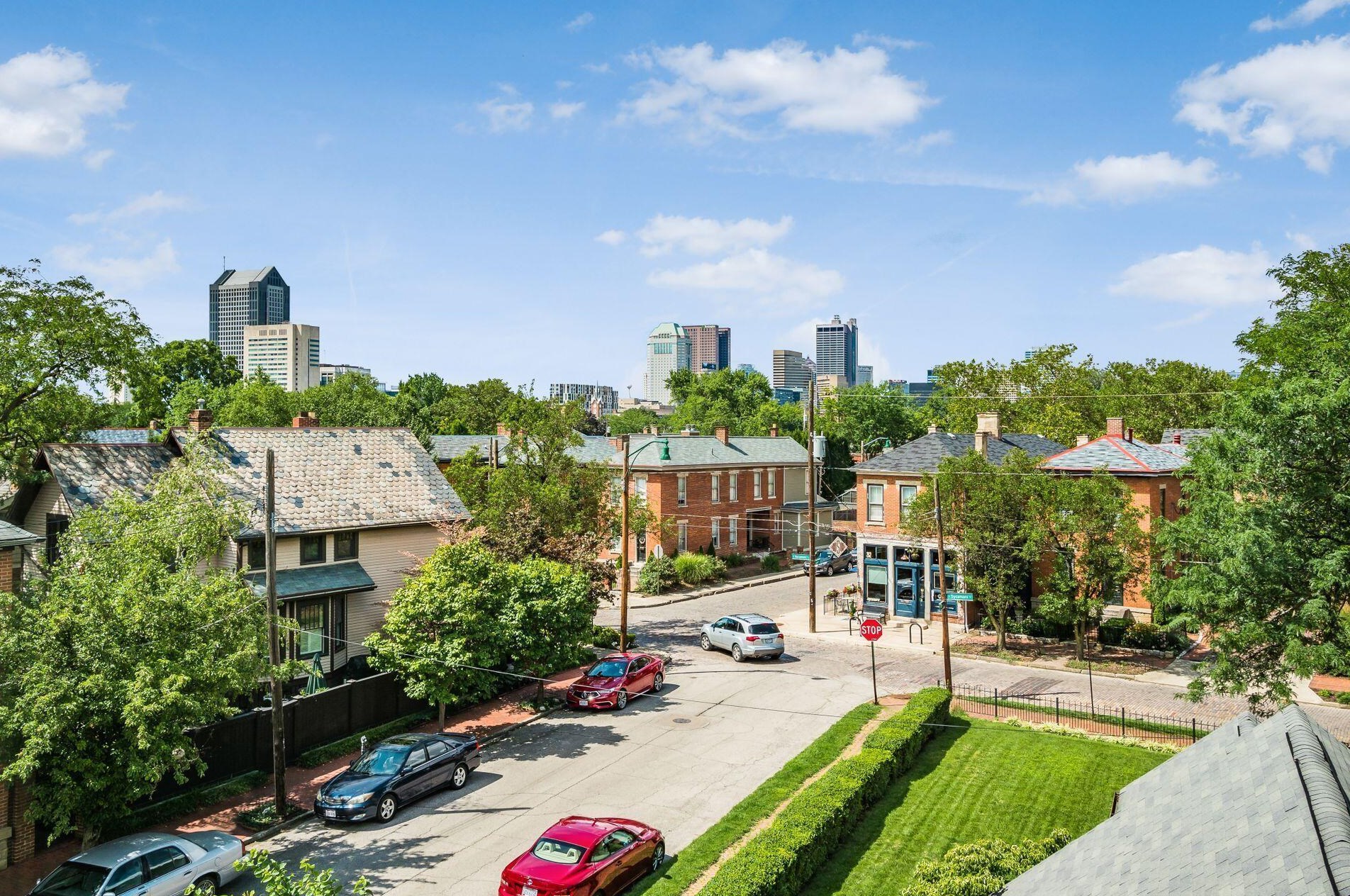 702 6 St, Columbus OH 43206-2126 exterior