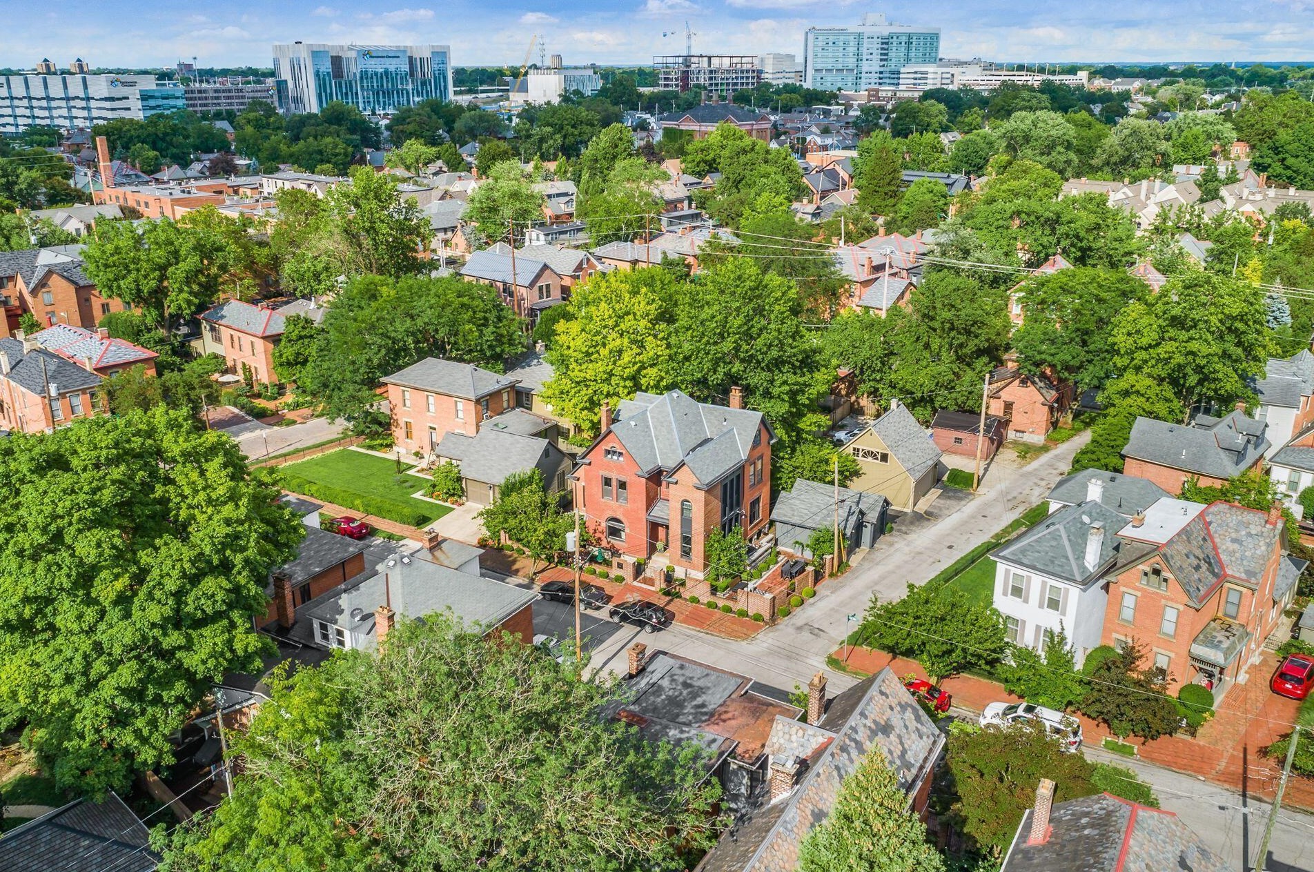 702 6 St, Columbus OH 43206-2126 exterior