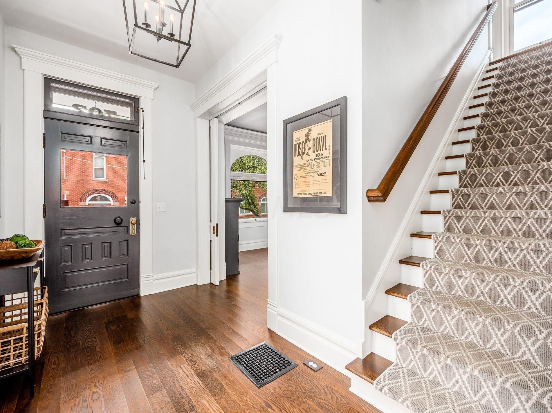 702 6 St, Columbus OH 43206-2126 exterior