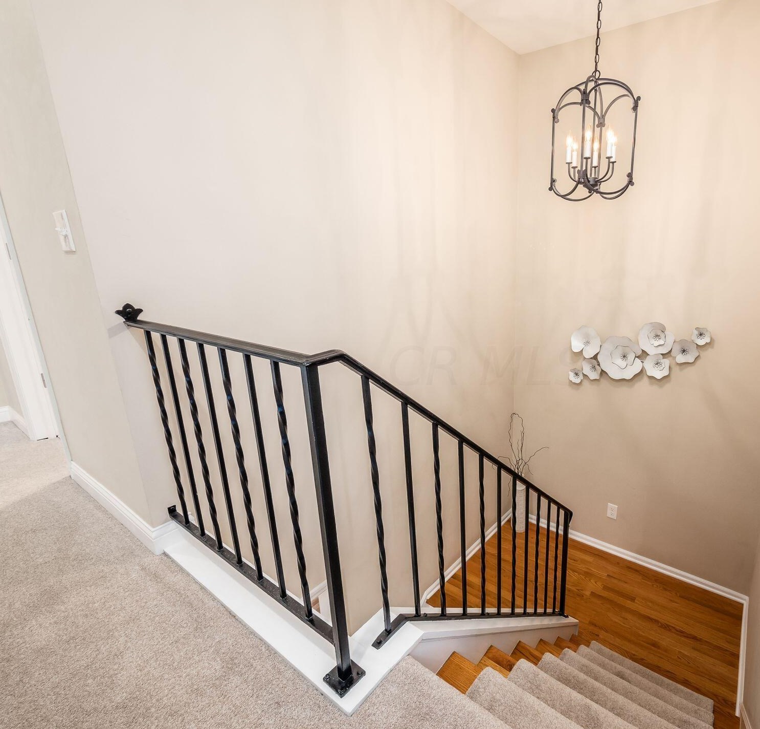 1211 Kenbrook Hills Dr, Columbus OH 43220-4968 exterior