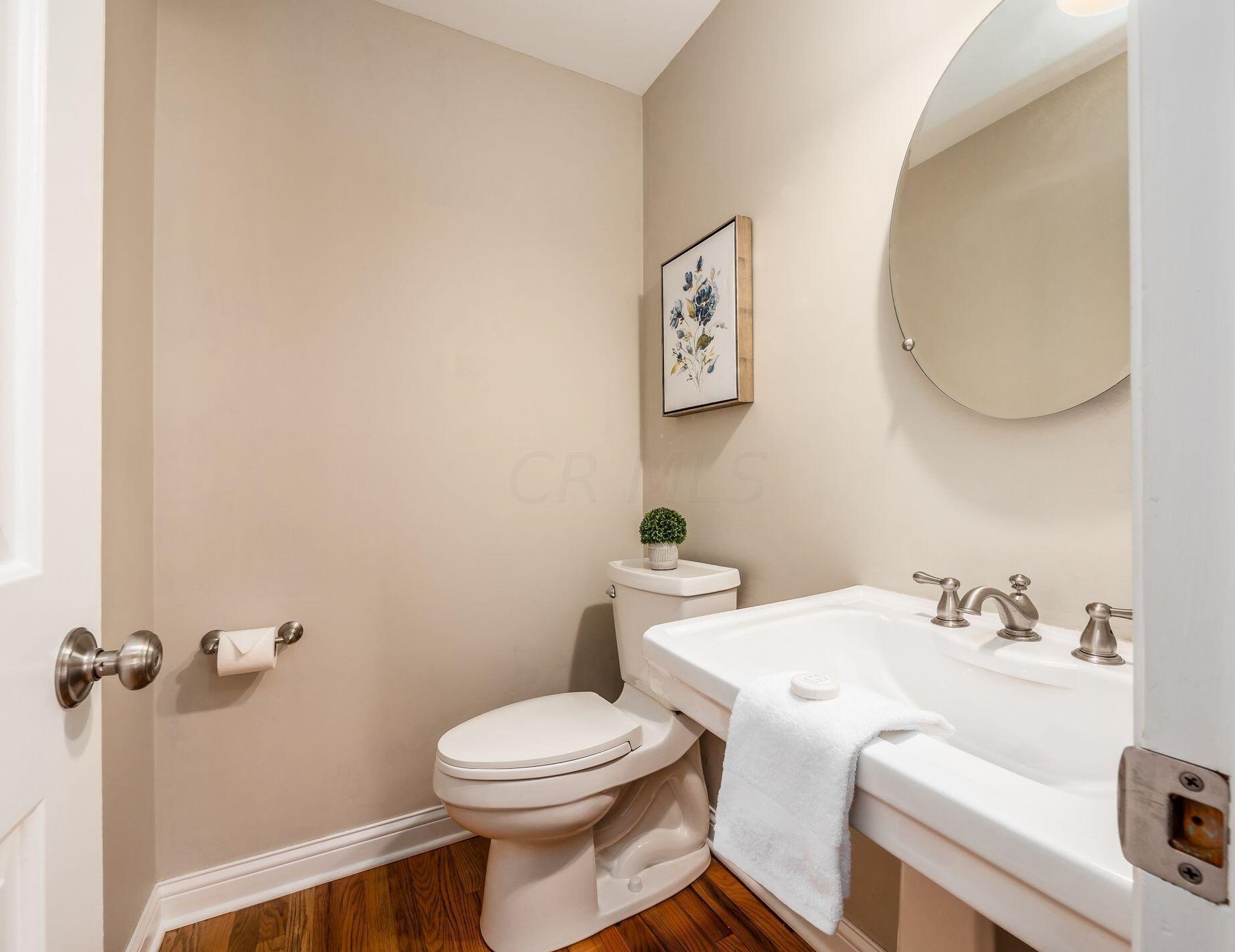 1211 Kenbrook Hills Dr, Columbus OH 43220-4968 exterior