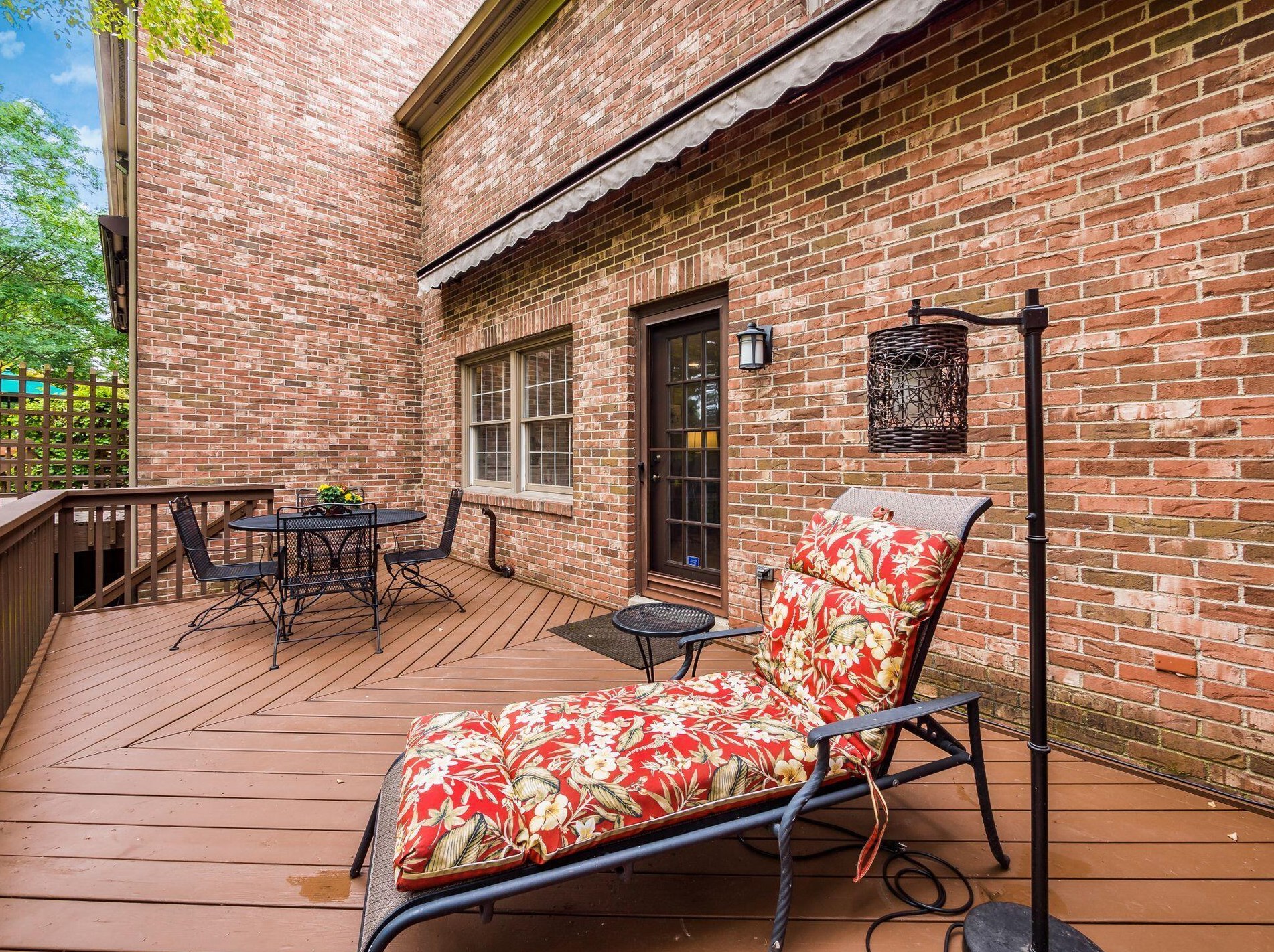 1211 Kenbrook Hills Dr, Columbus OH 43220-4968 exterior