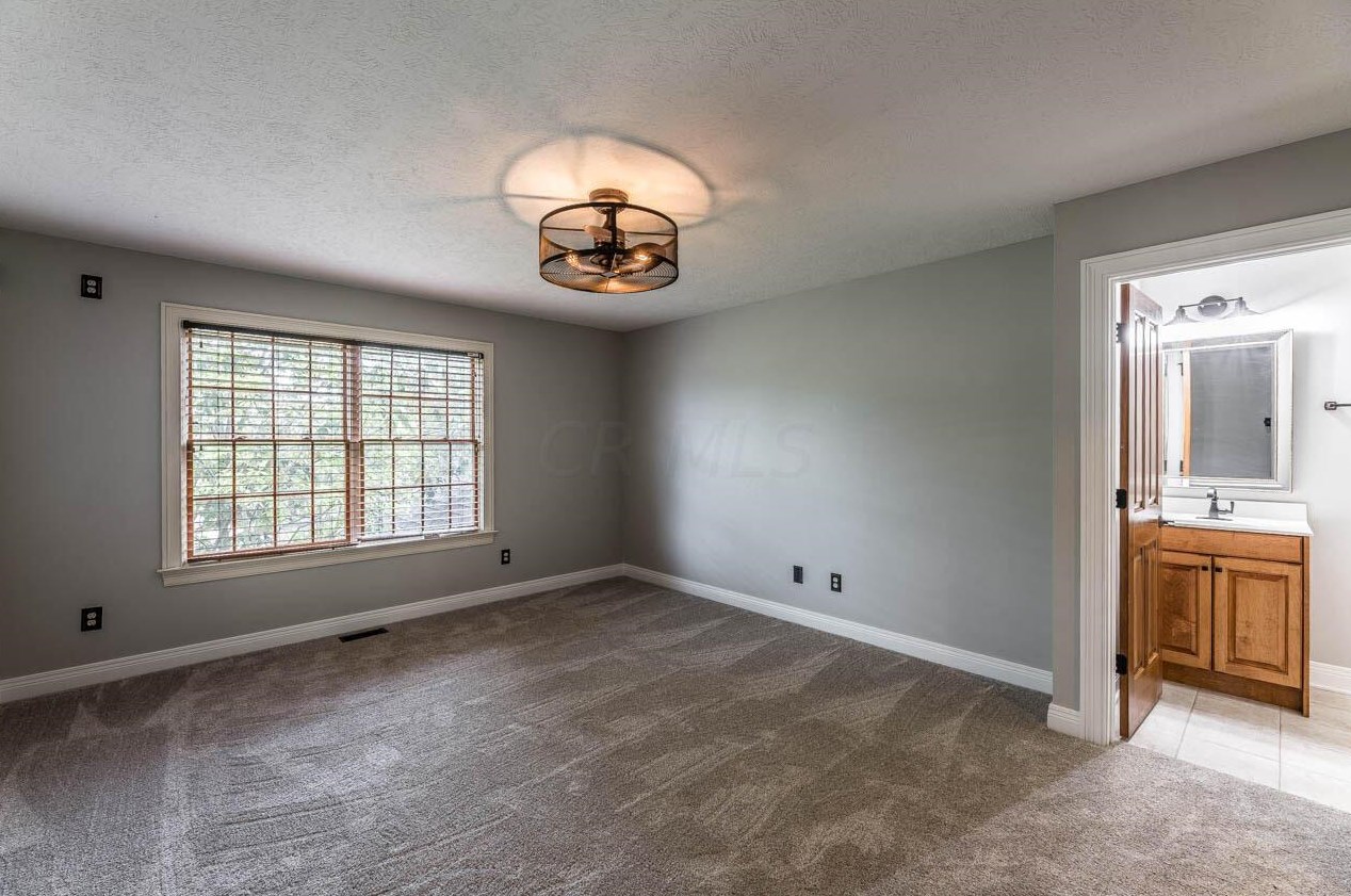 13824 Violet Meadows Ave, Pickerington OH  43147-8028 exterior