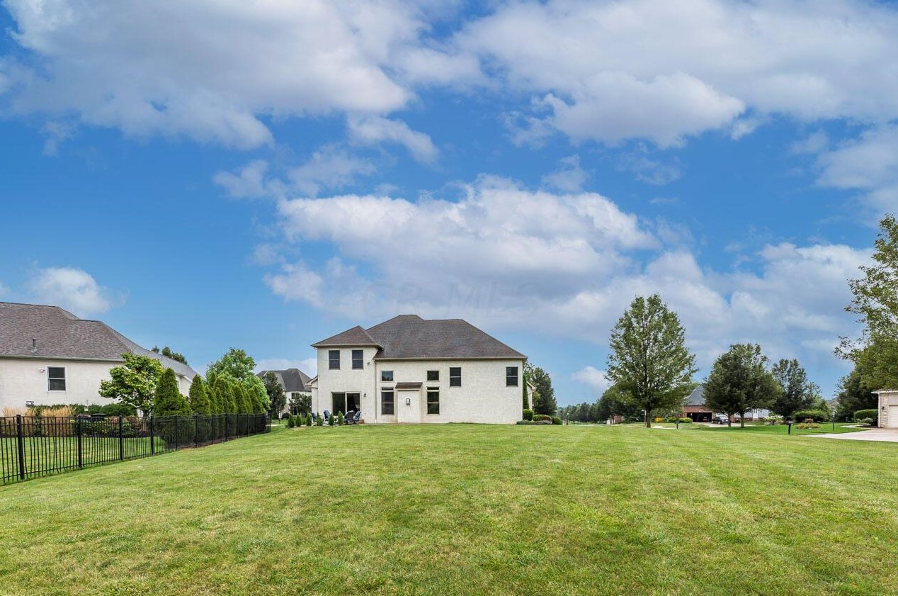 13824 Violet Meadows Ave, Pickerington OH  43147-8028 exterior