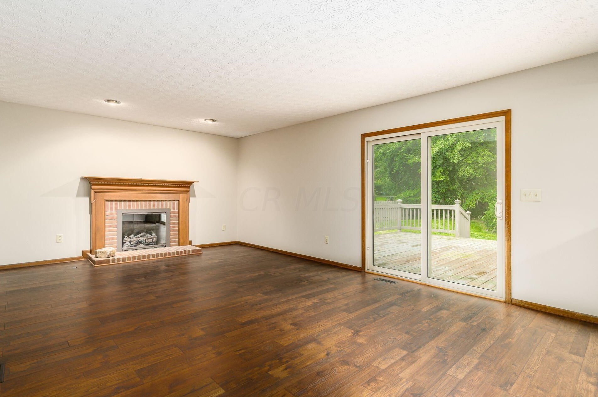 450 Whitley Dr, Columbus OH 43230-3635 exterior