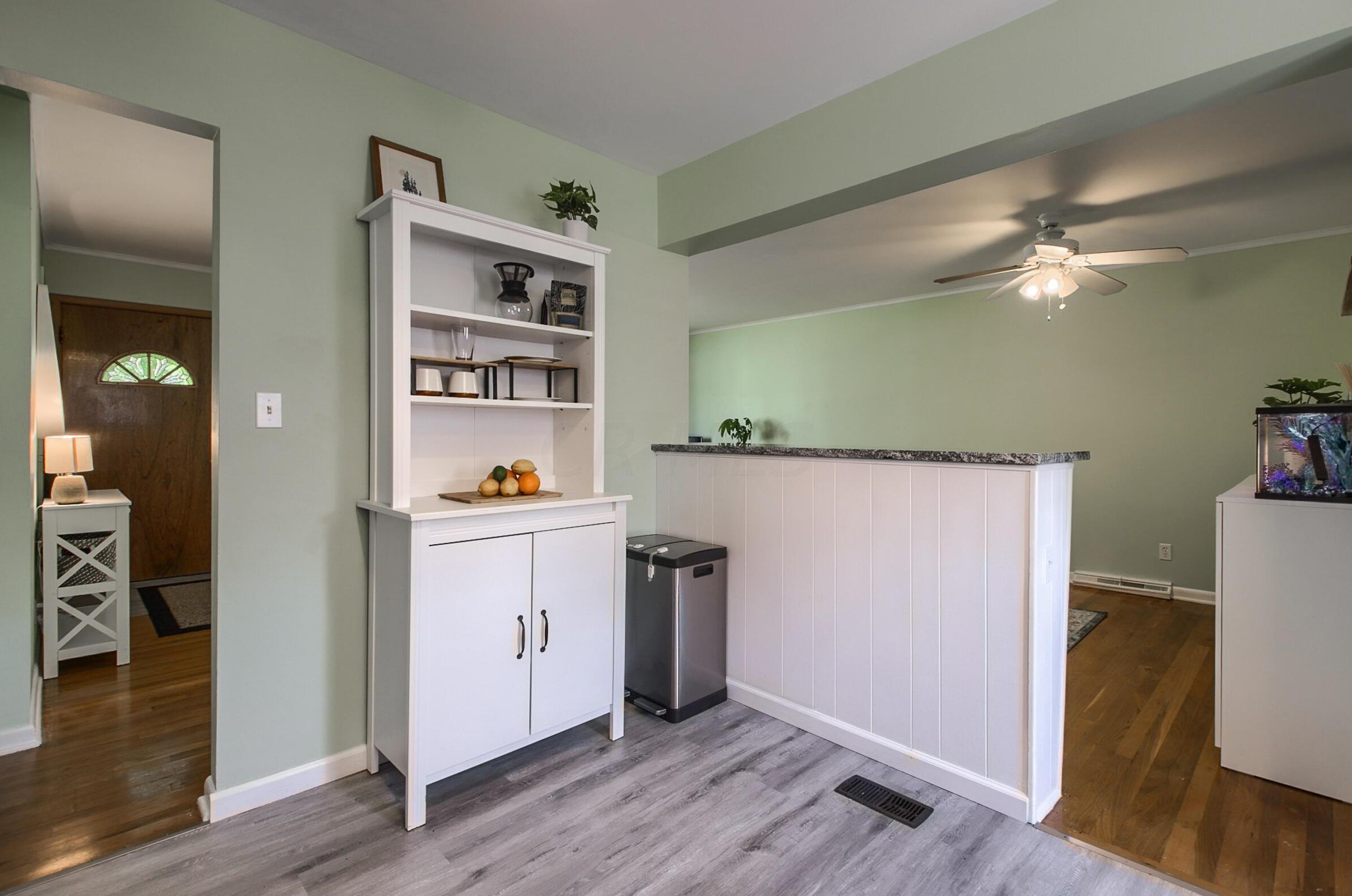 1176 Bellflower Ave, Columbus OH  43204-2782 exterior