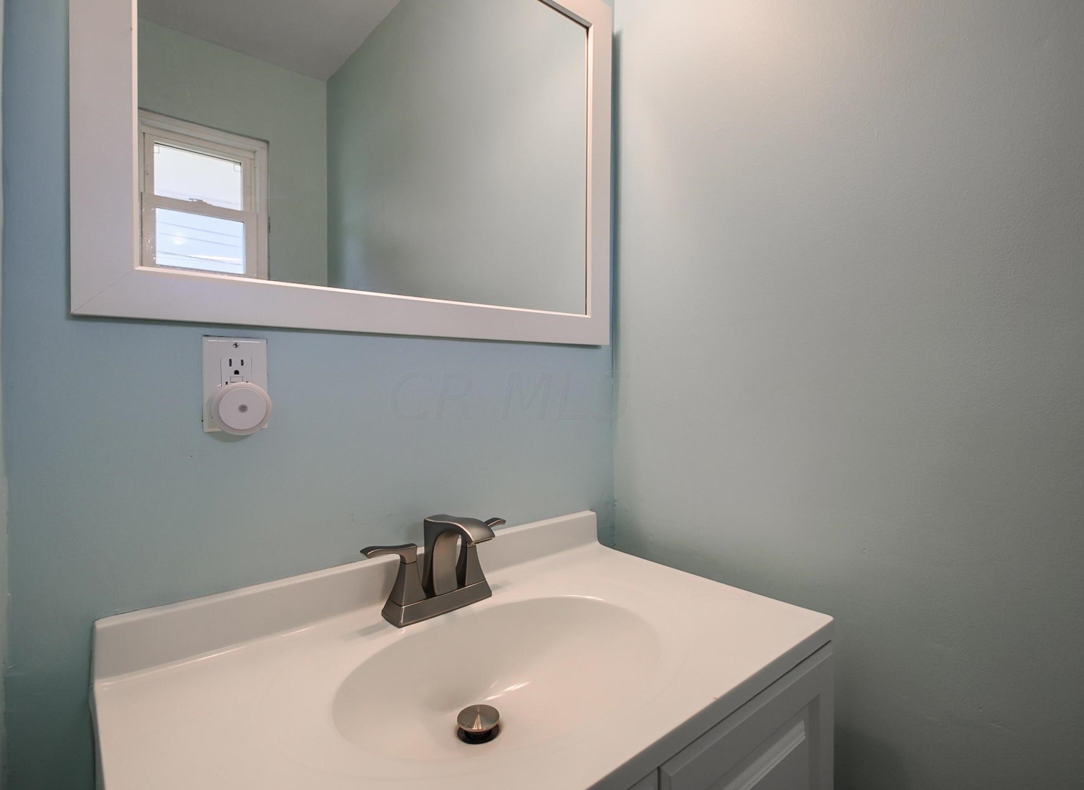 1176 Bellflower Ave, Columbus OH  43204-2782 exterior