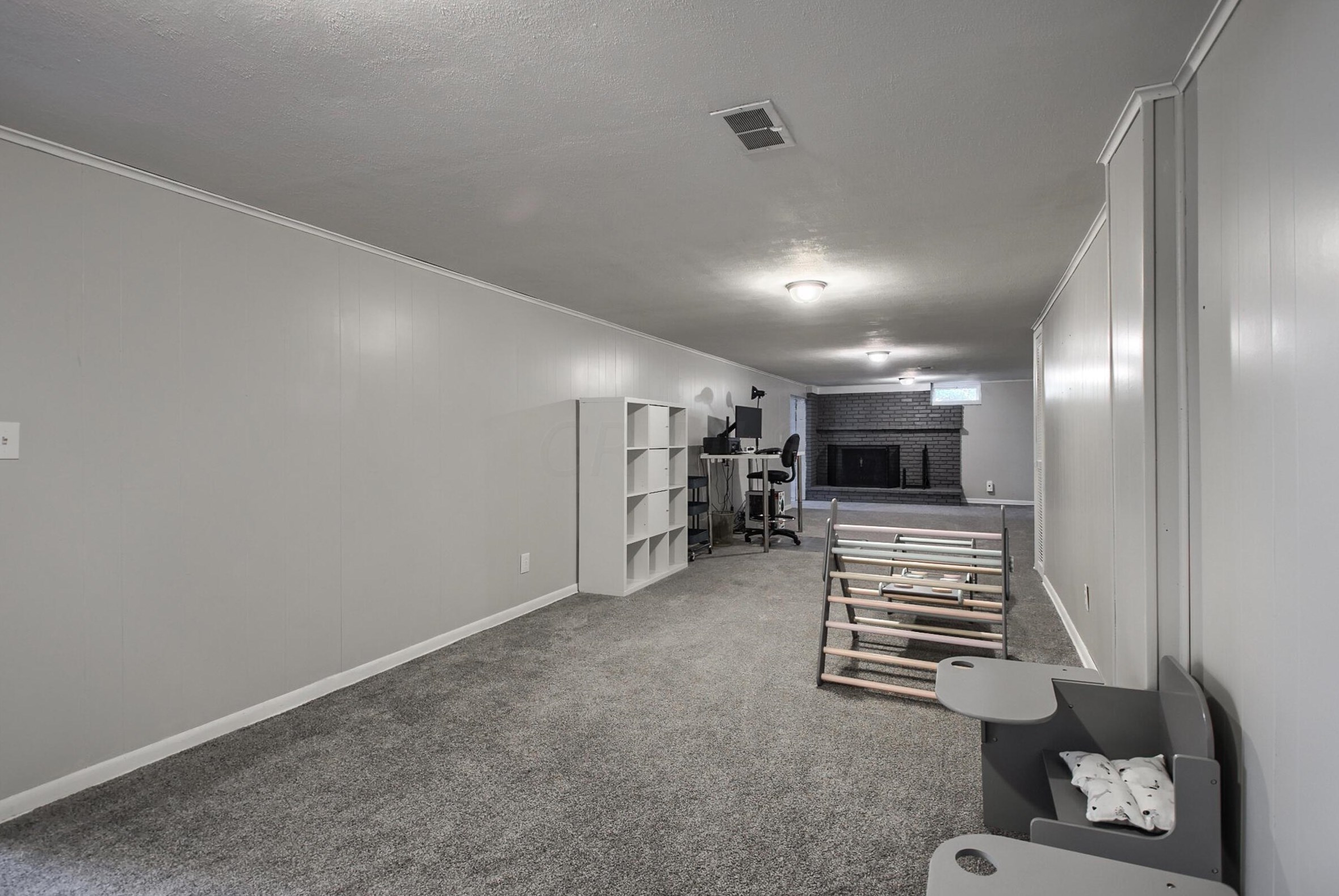 1176 Bellflower Ave, Columbus OH  43204-2782 exterior