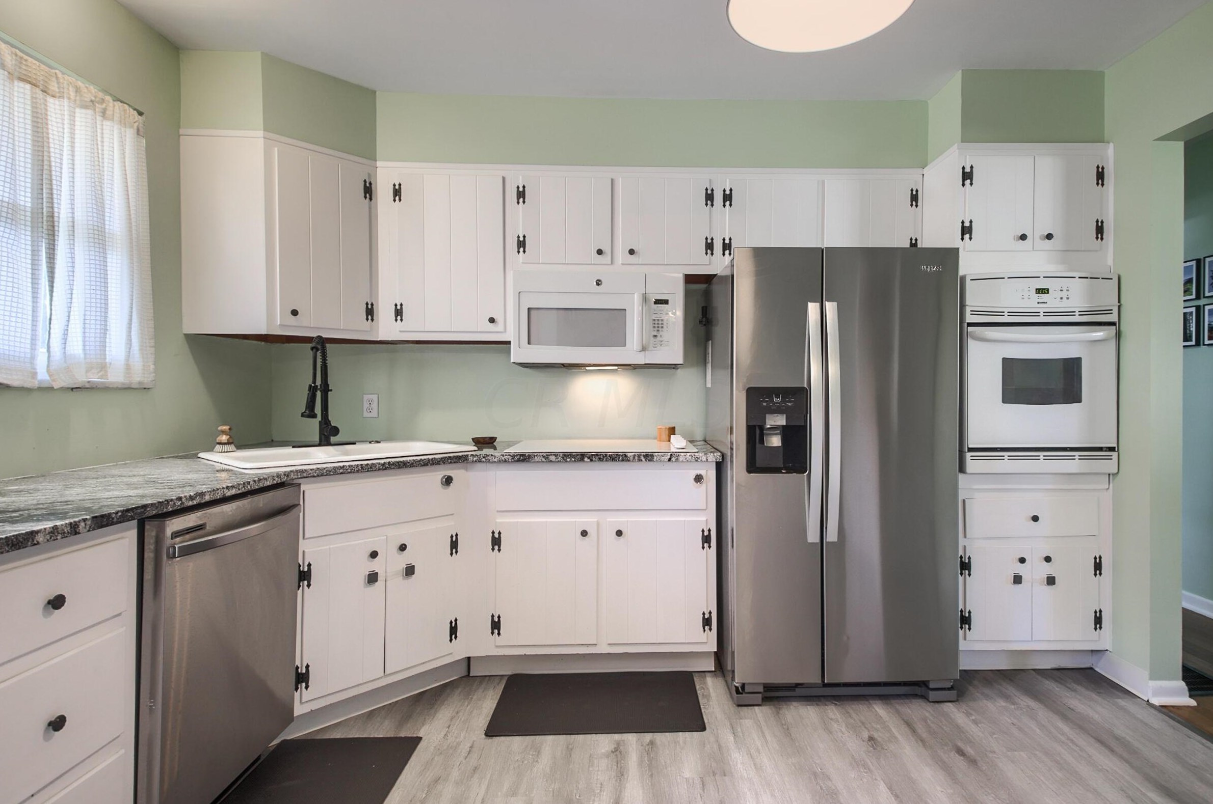 1176 Bellflower Ave, Columbus OH  43204-2782 exterior