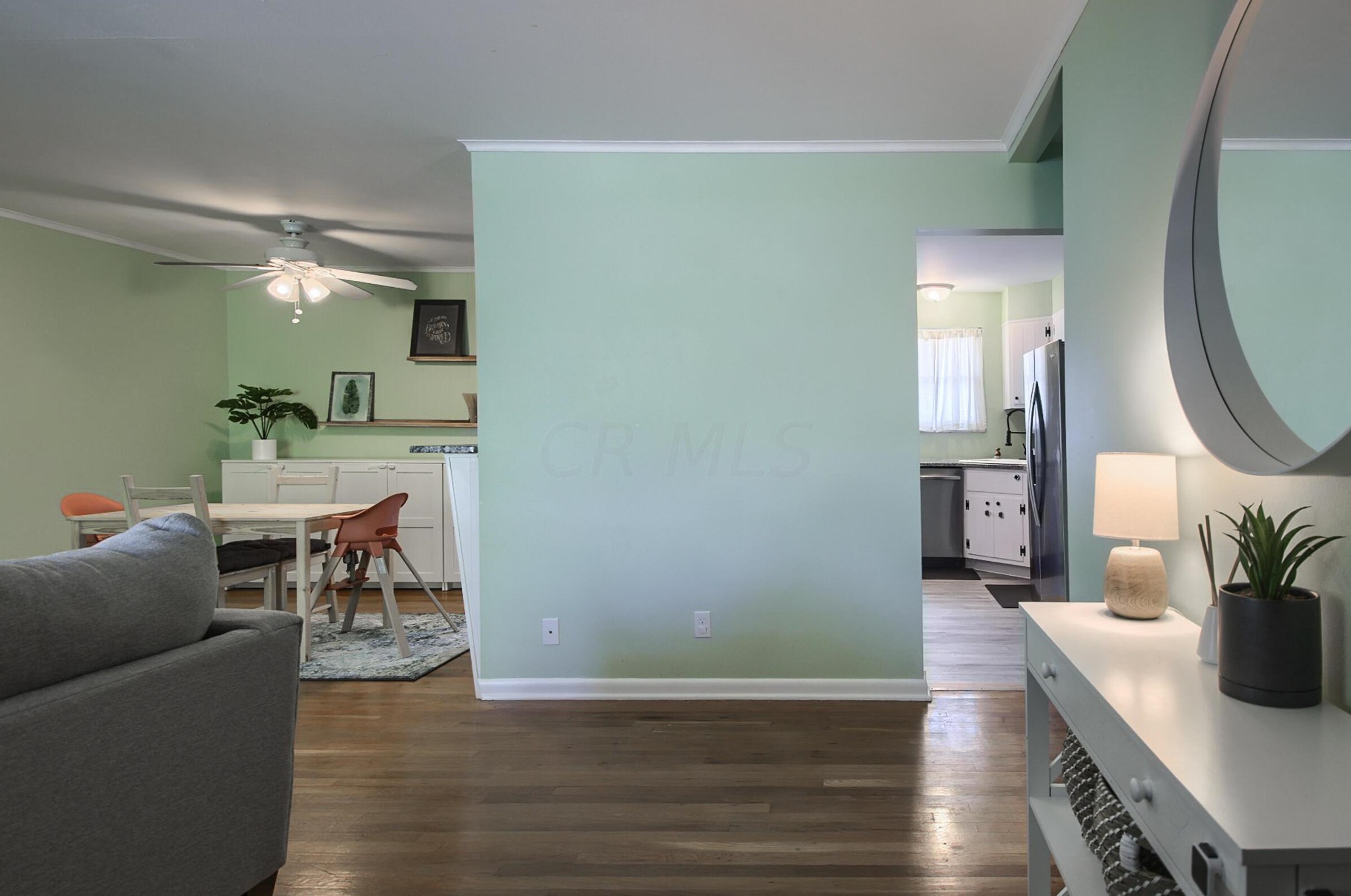 1176 Bellflower Ave, Columbus OH  43204-2782 exterior