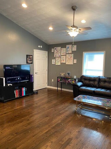 418 Hilock Rd, Columbus OH  43207-3117 exterior