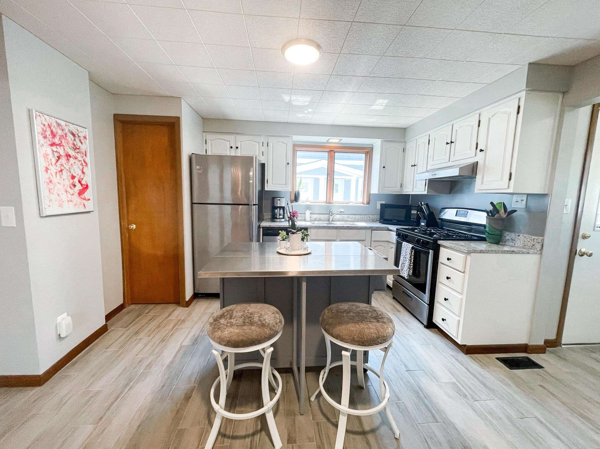 1525 Westwood Ave, Columbus OH  43212-6700 exterior