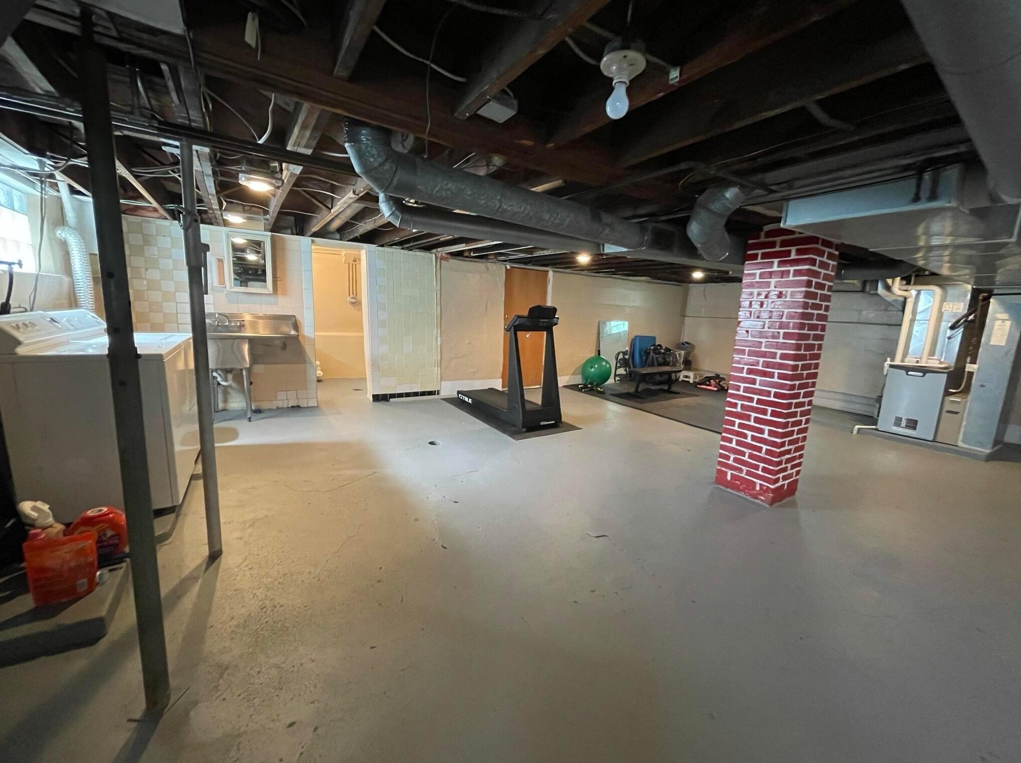 1525 Westwood Ave, Columbus OH  43212-6700 exterior