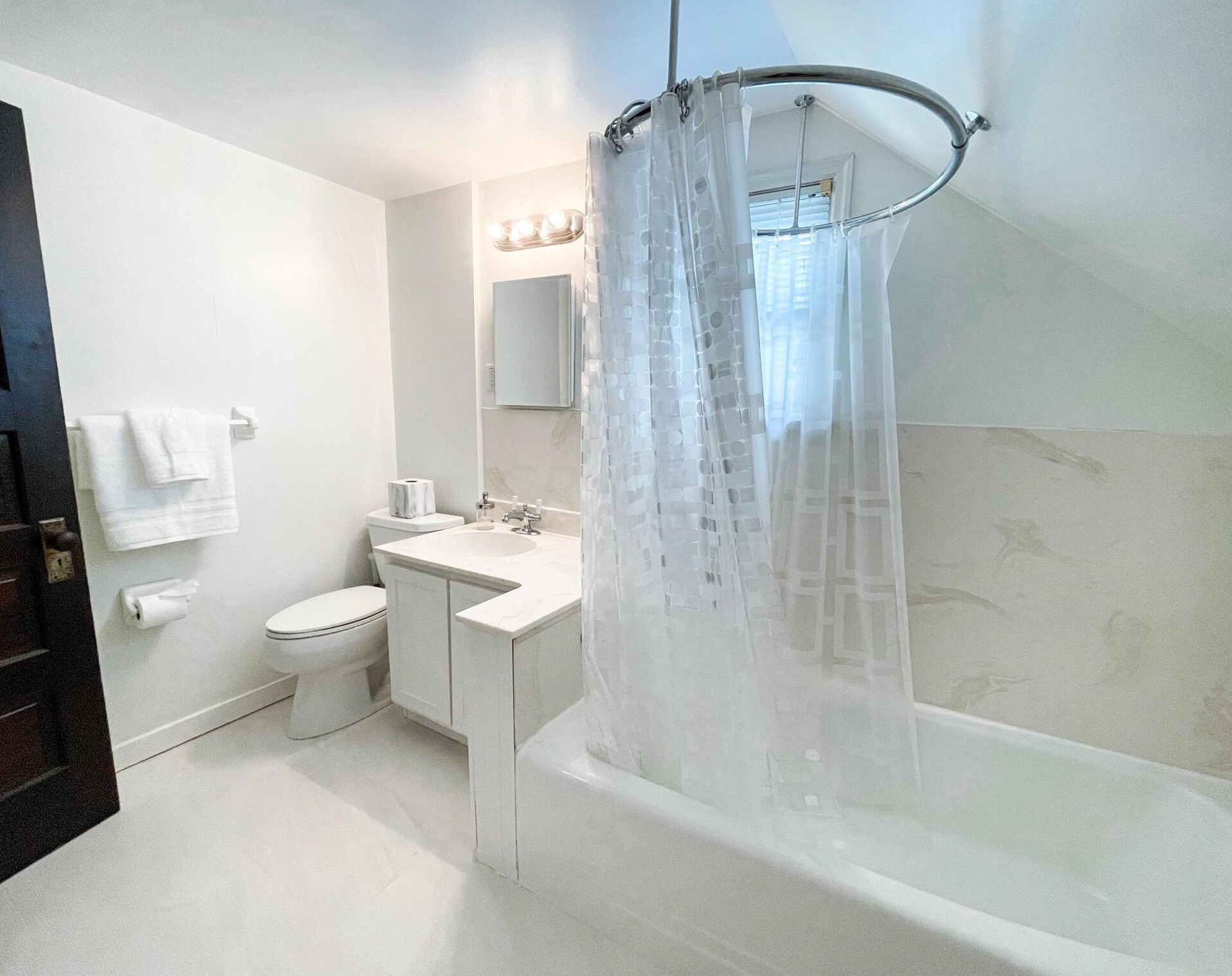 1525 Westwood Ave, Columbus OH  43212-6700 exterior