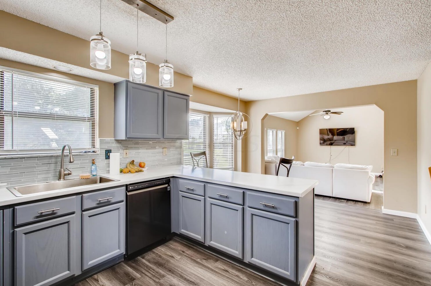 430 Schyler Way, Columbus OH  43230-4380 exterior