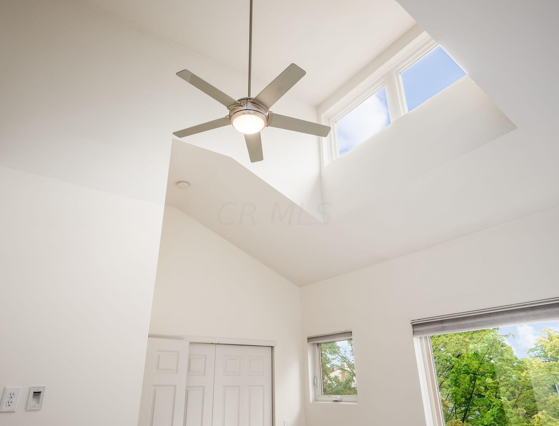 1257 Hunter Ave, Columbus OH 43201-3231 exterior