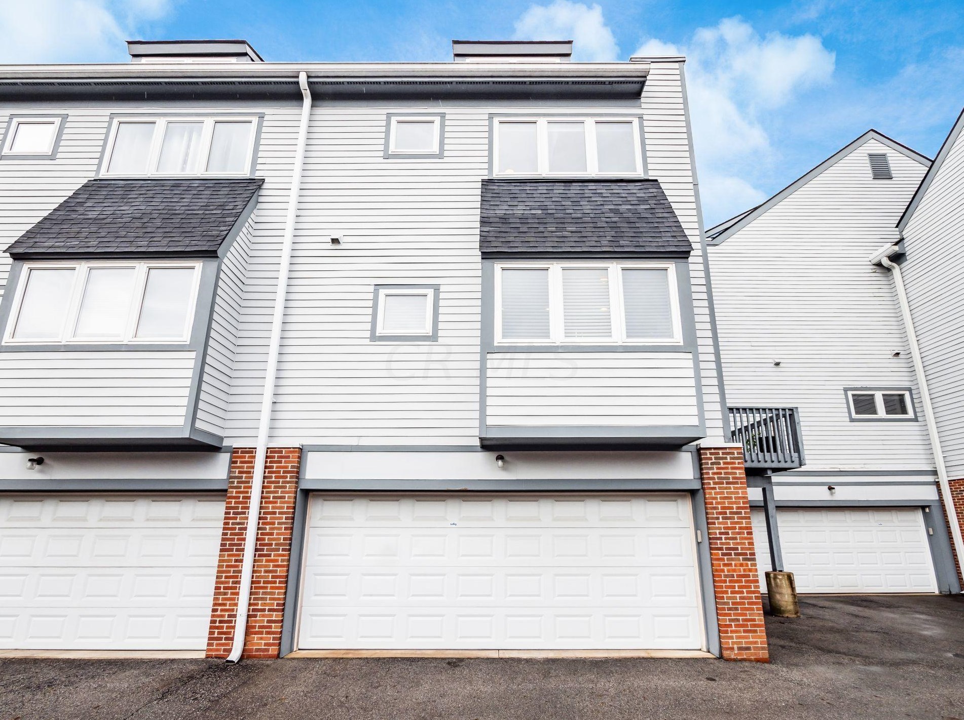 1257 Hunter Ave, Columbus OH 43201-3231 exterior