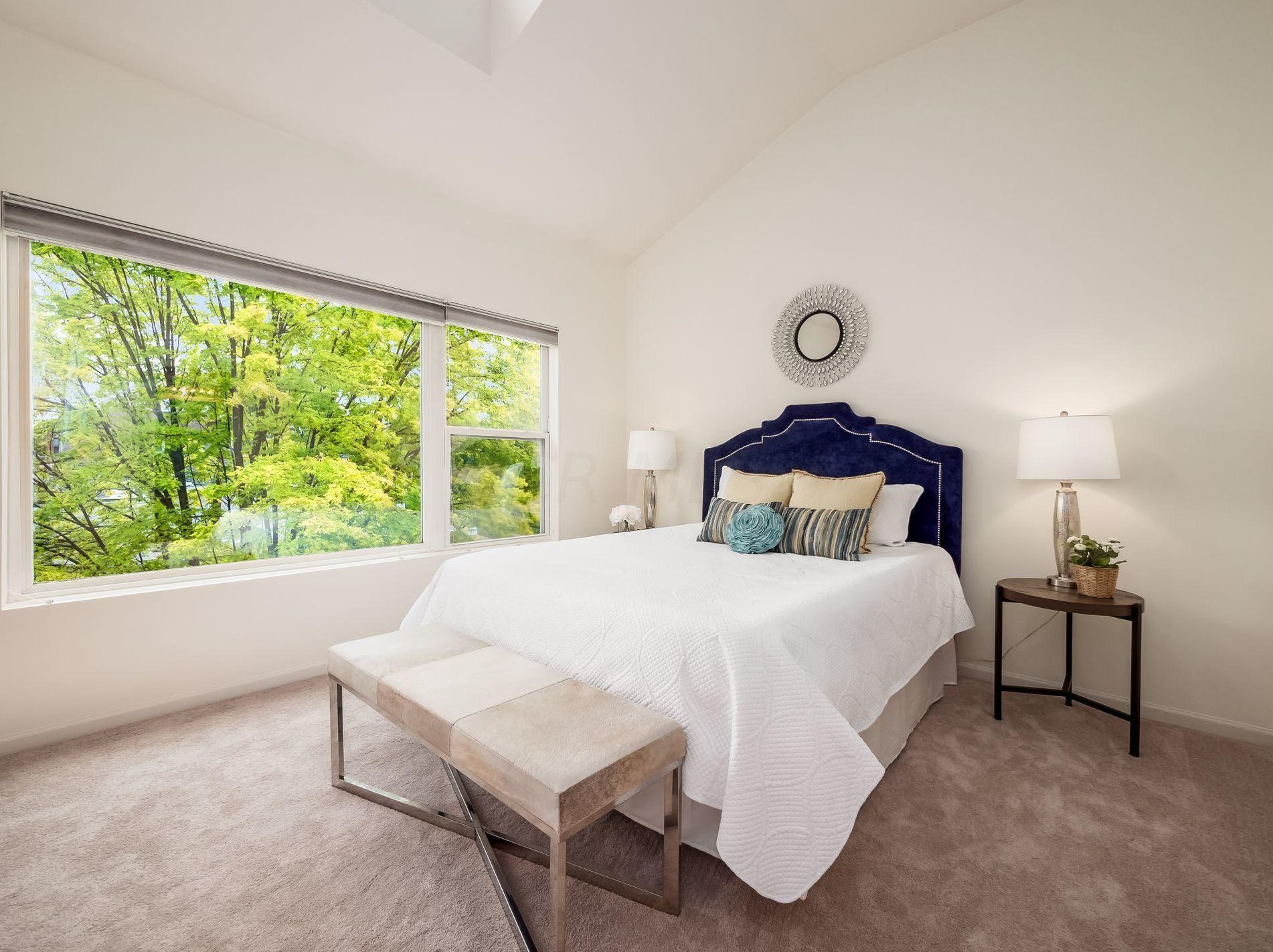 1257 Hunter Ave, Columbus OH 43201-3231 exterior