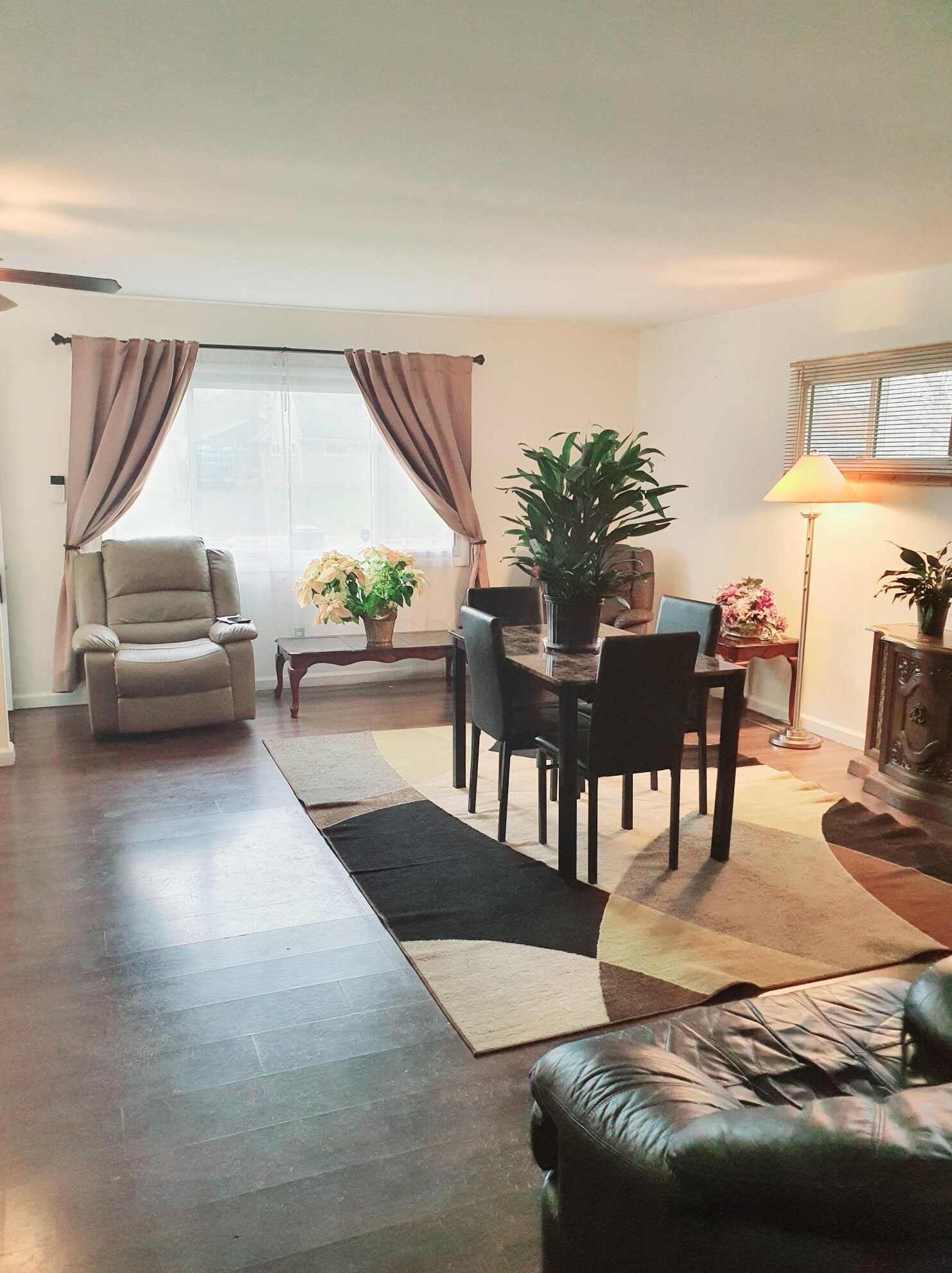 2426 Brentnell Ave, Columbus OH 43211-1963 exterior