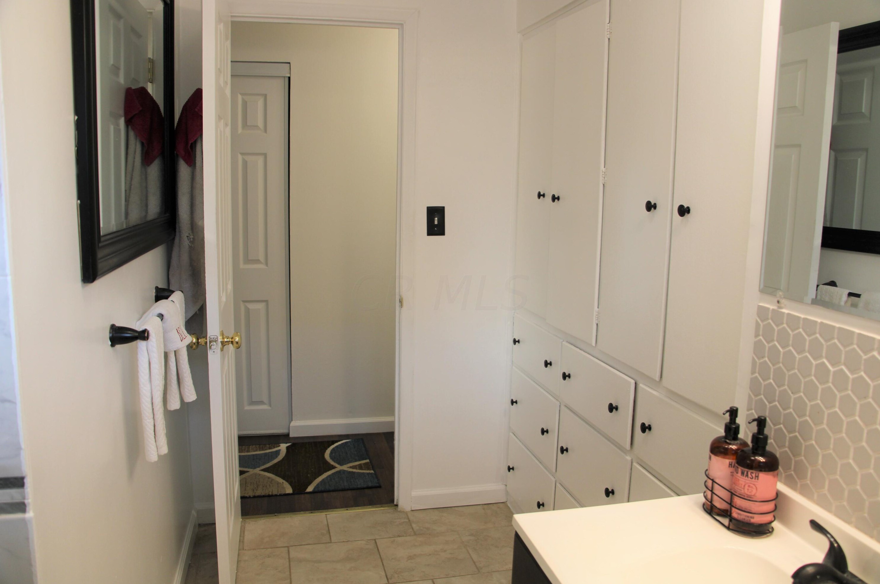 2426 Brentnell Ave, Columbus OH 43211-1963 exterior