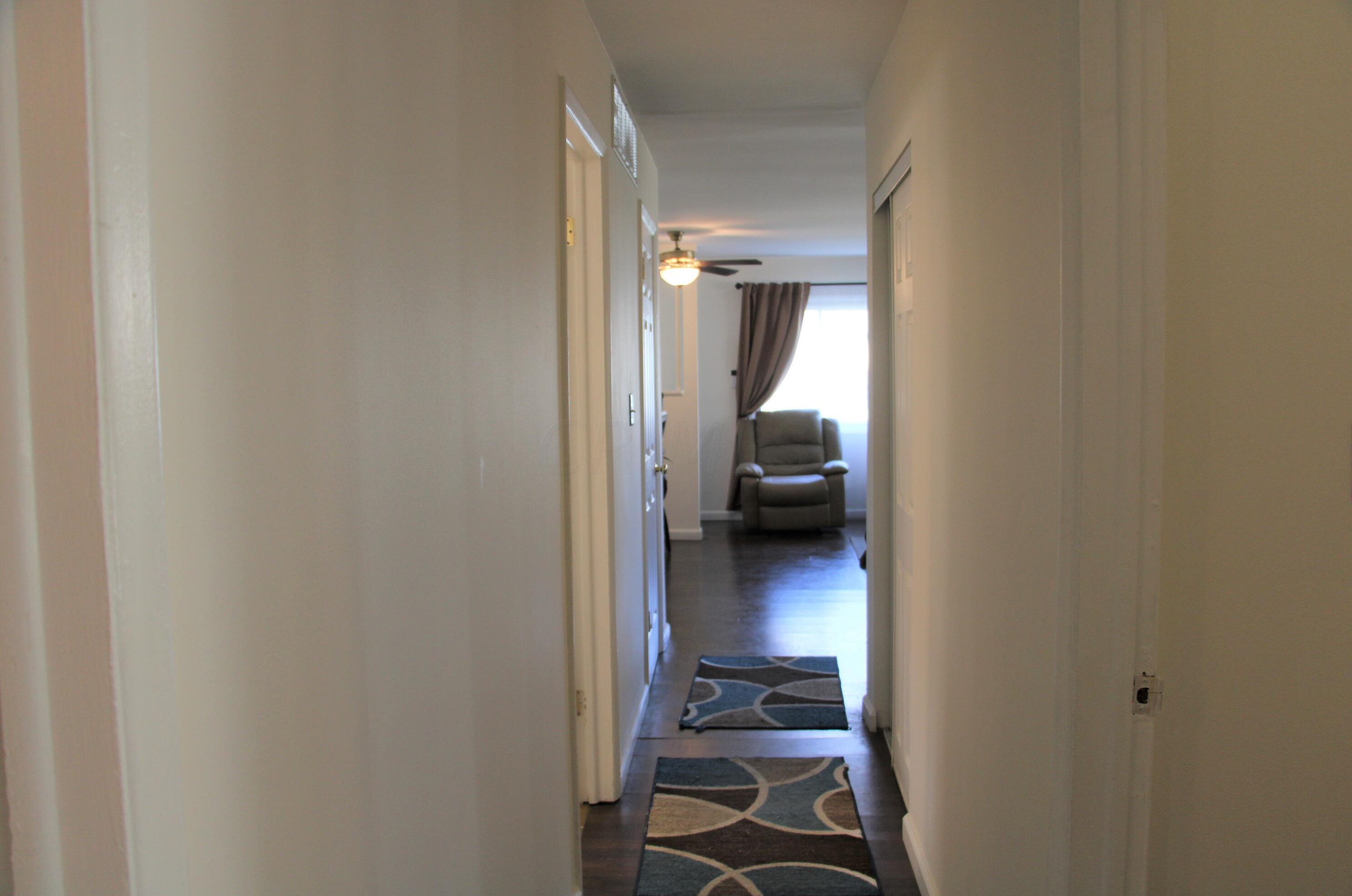 2426 Brentnell Ave, Columbus OH 43211-1963 exterior