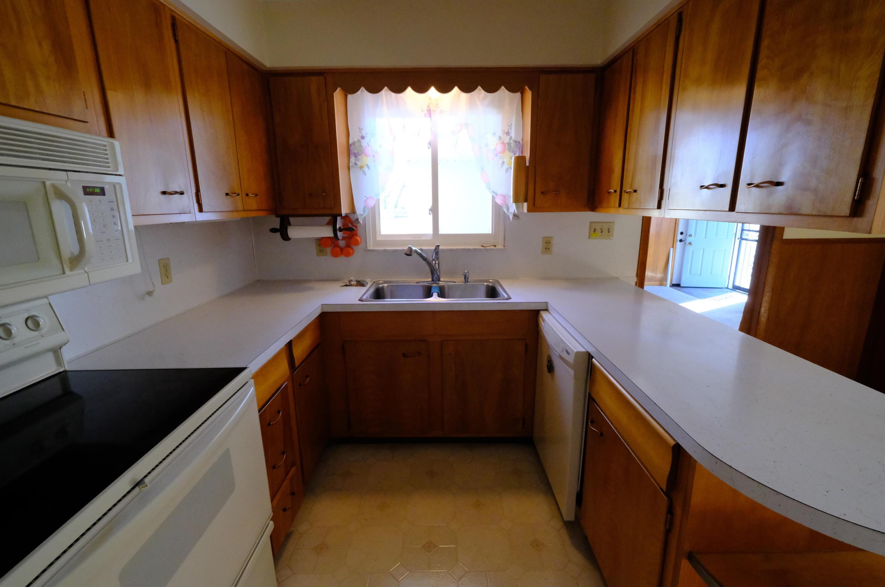 798 Bernhard Rd, Columbus OH 43213-1937 exterior