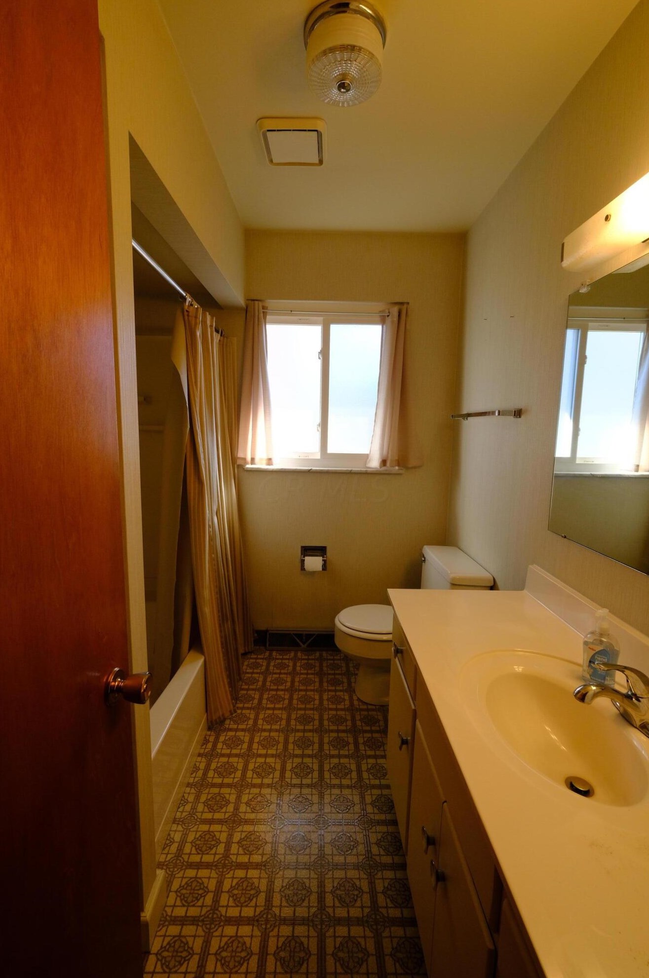 798 Bernhard Rd, Columbus OH 43213-1937 exterior