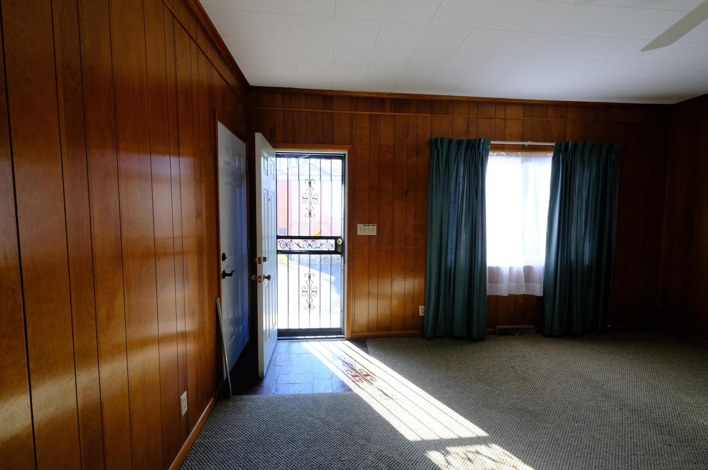 798 Bernhard Rd, Columbus OH 43213-1937 exterior