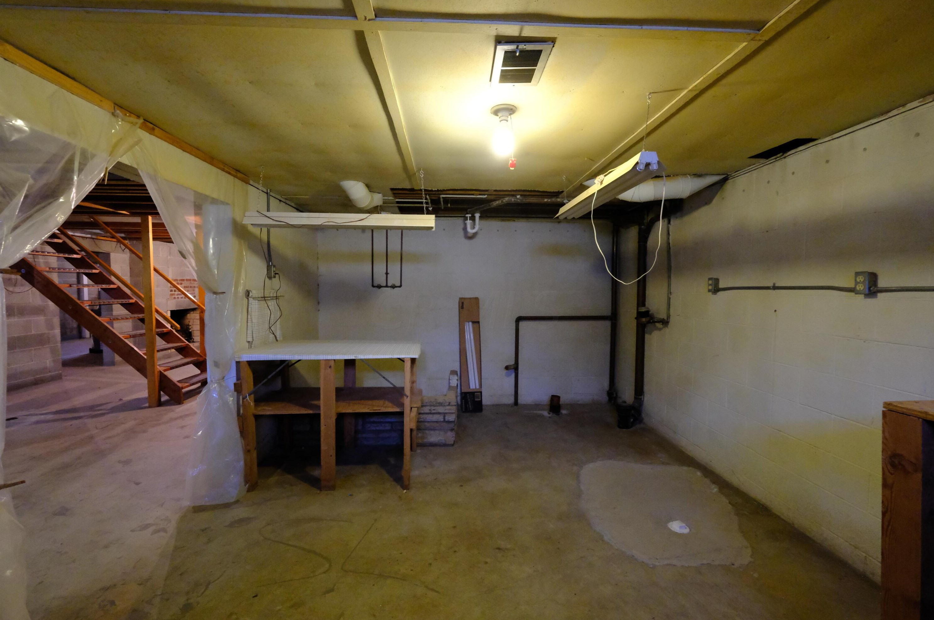 798 Bernhard Rd, Columbus OH 43213-1937 exterior