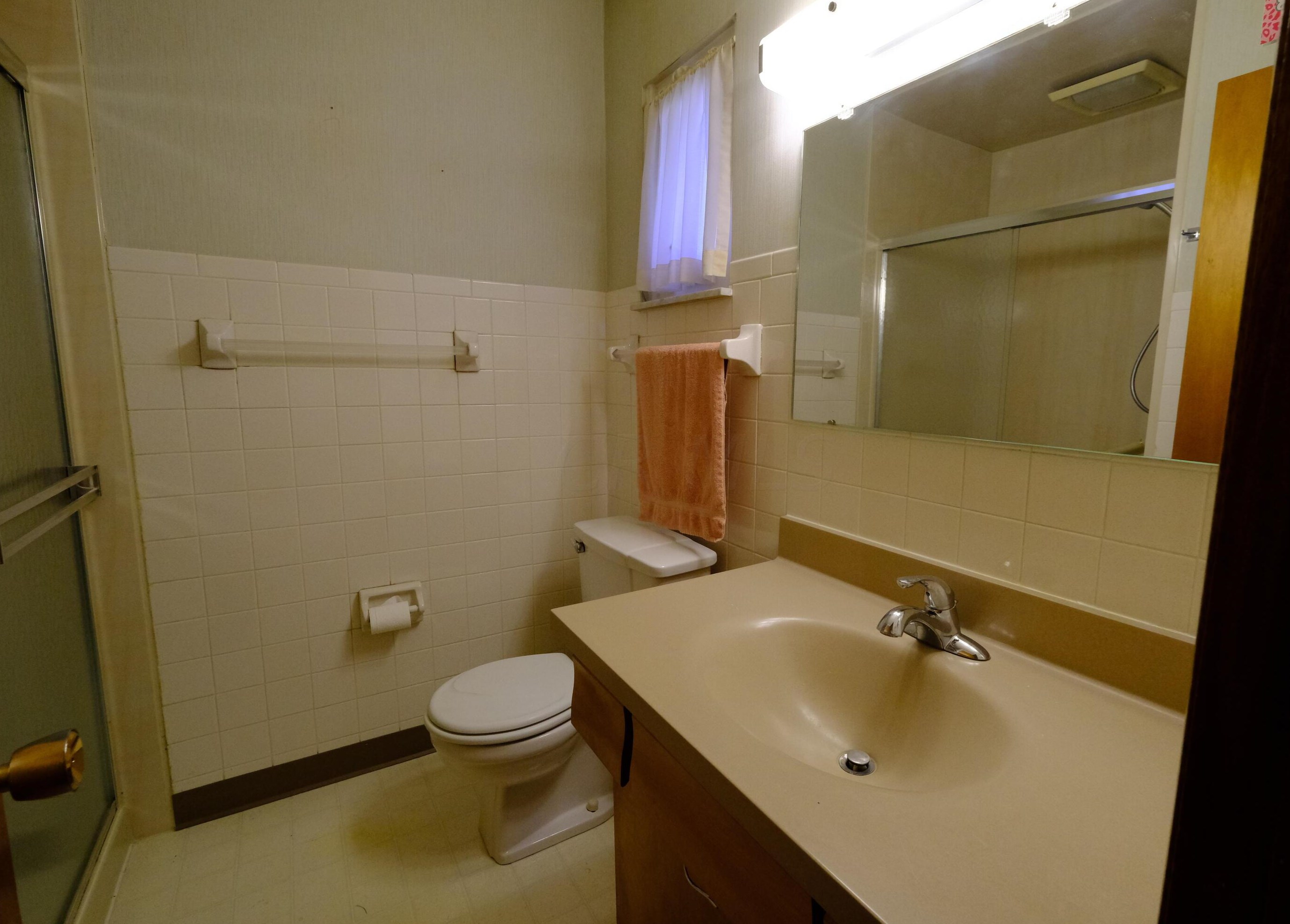 798 Bernhard Rd, Columbus OH 43213-1937 exterior