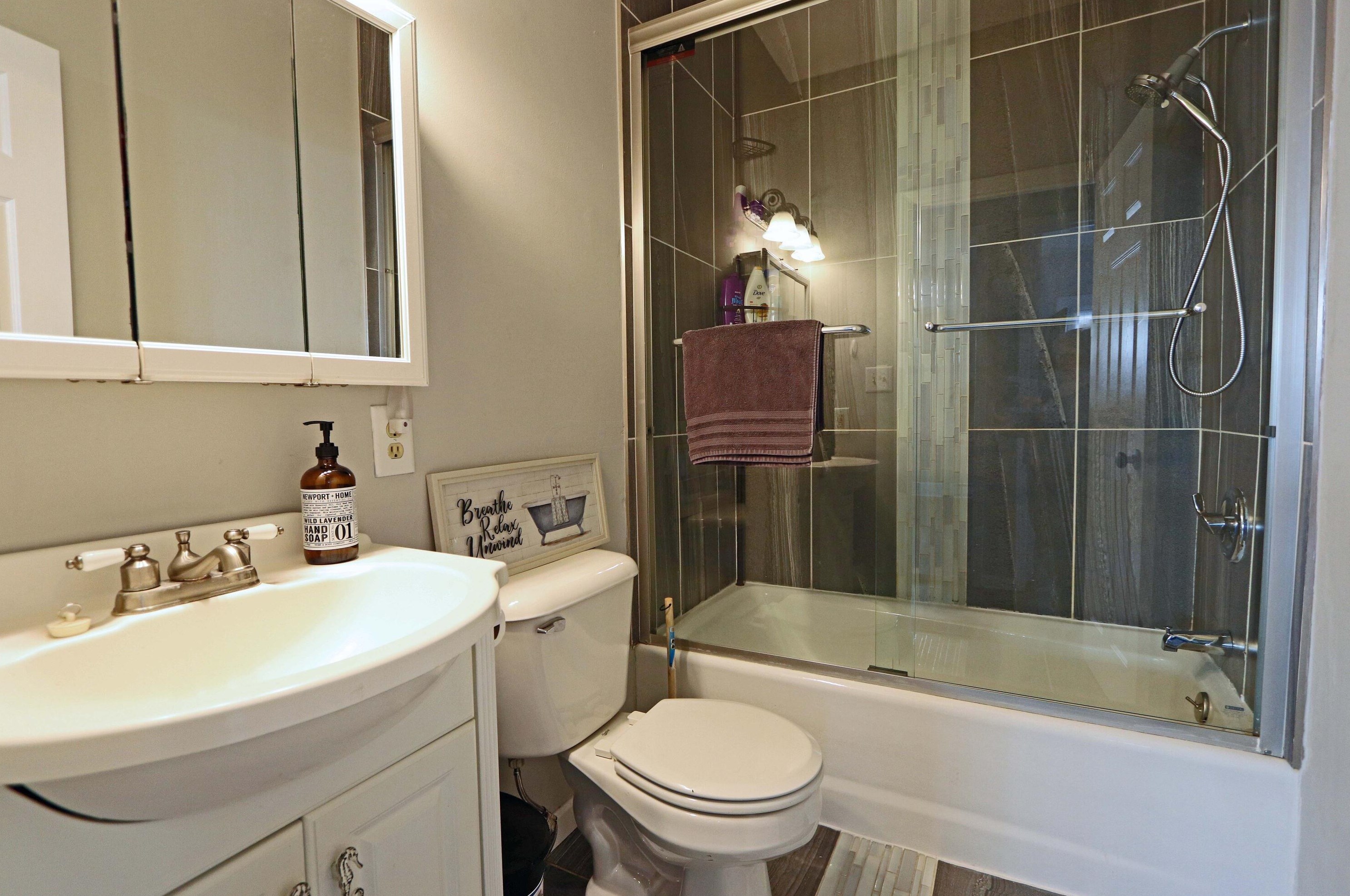 465 Huron Ave, Columbus OH 43204-2661 exterior