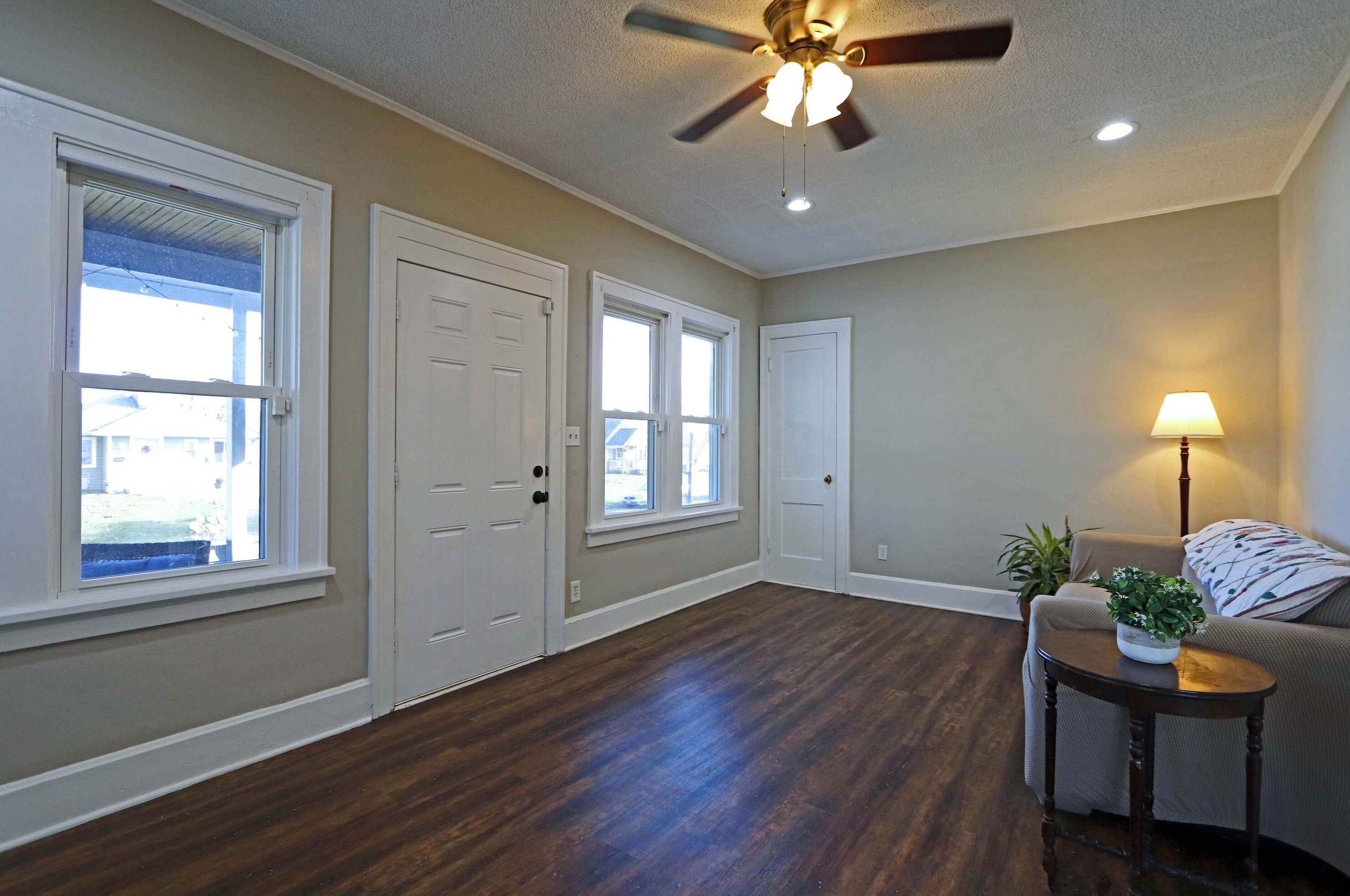 465 Huron Ave, Columbus OH 43204-2661 exterior