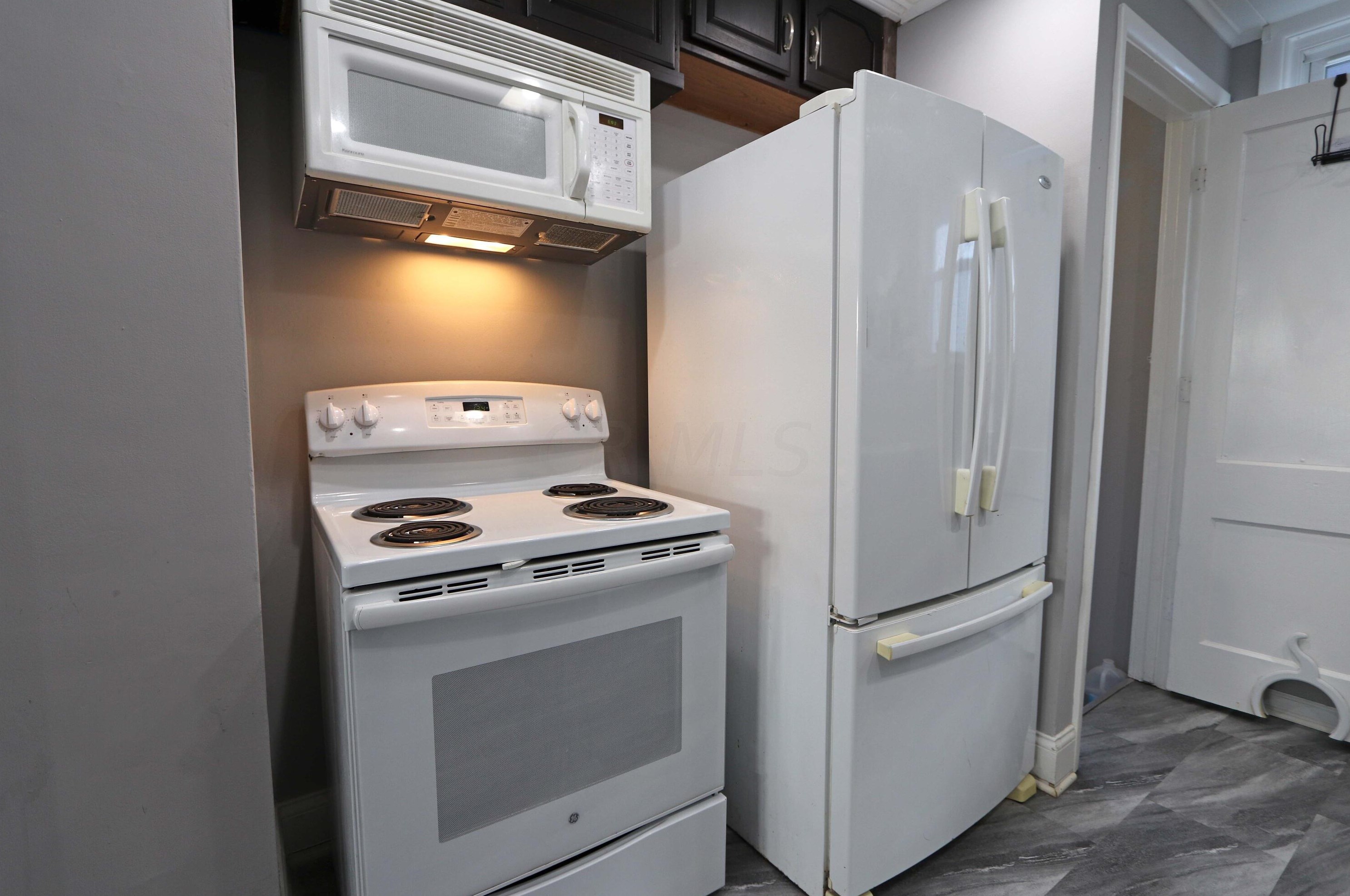 465 Huron Ave, Columbus OH 43204-2661 exterior