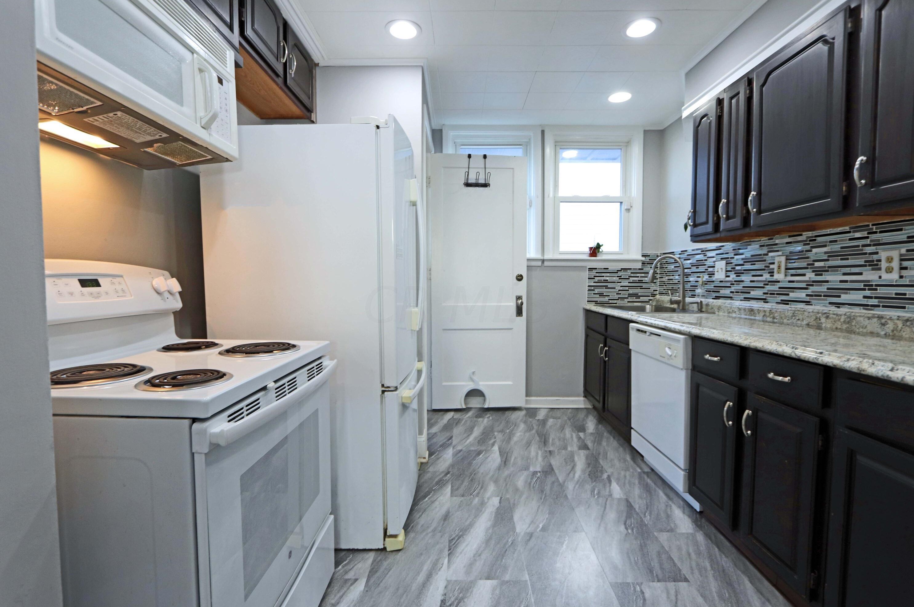 465 Huron Ave, Columbus OH 43204-2661 exterior