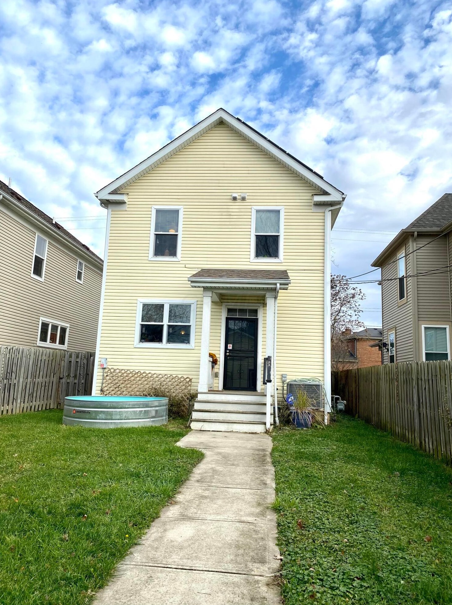 149 20 St, Columbus OH 43203-1504 exterior