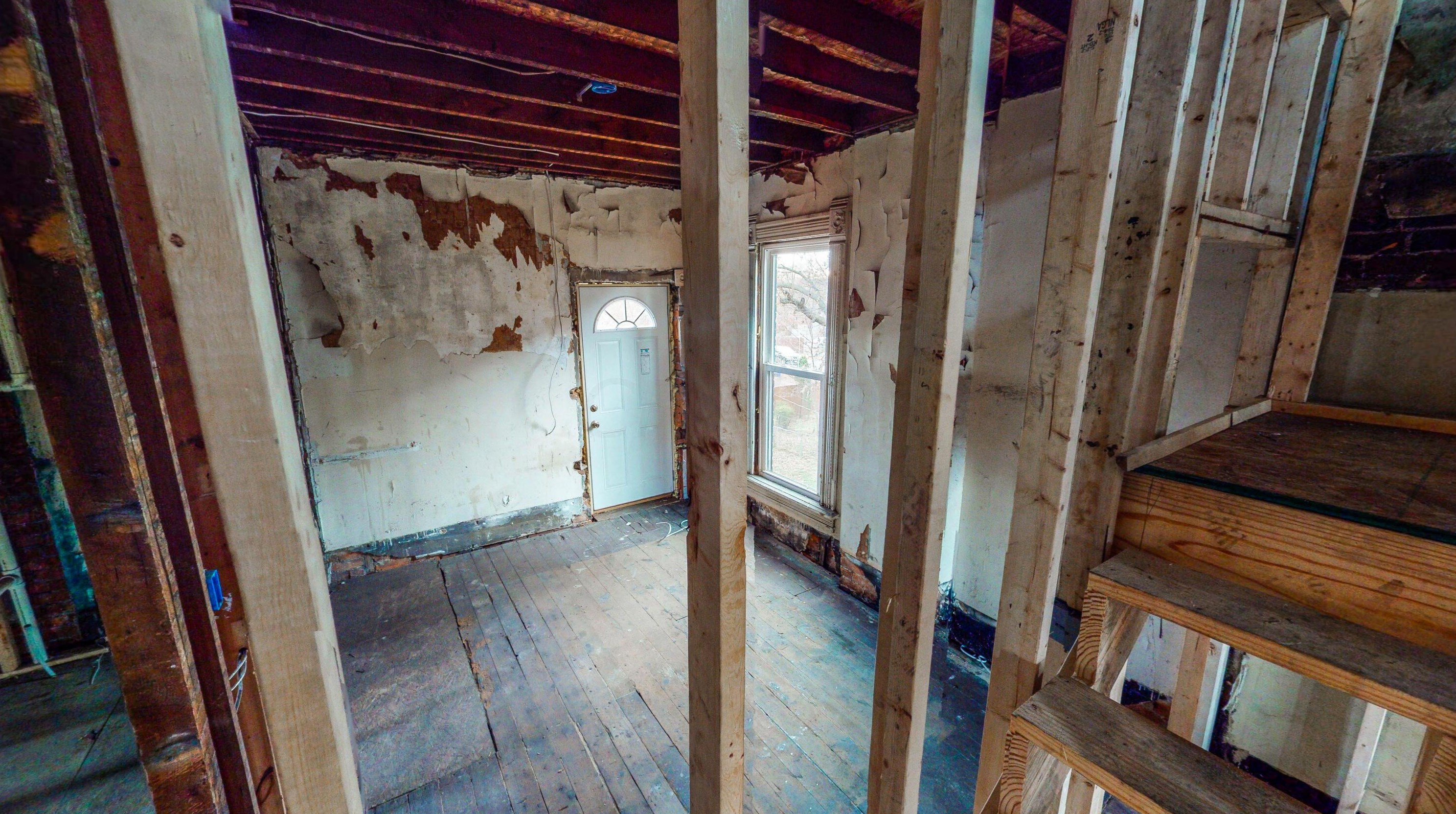 1271 Long St, Columbus OH 43203-2097 exterior